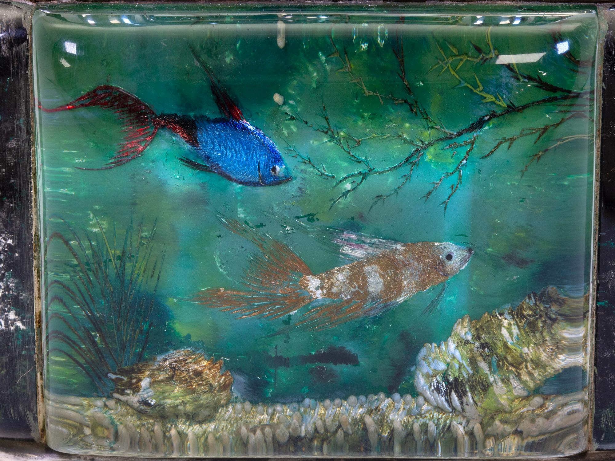 Dunhill Aquarium Half-Giant Table Lighter For Sale 10