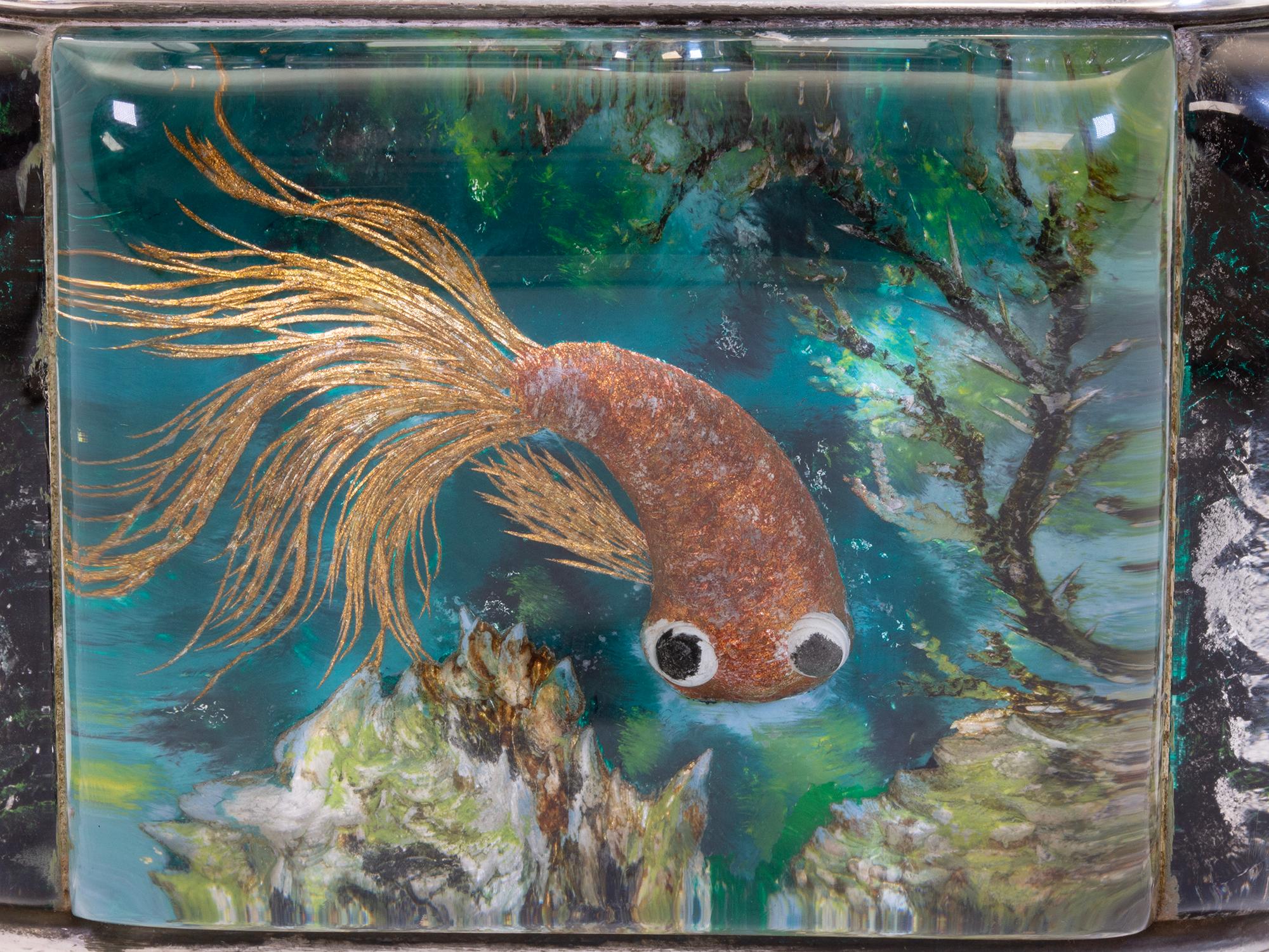 Dunhill Aquarium Half-Giant Table Lighter For Sale 11