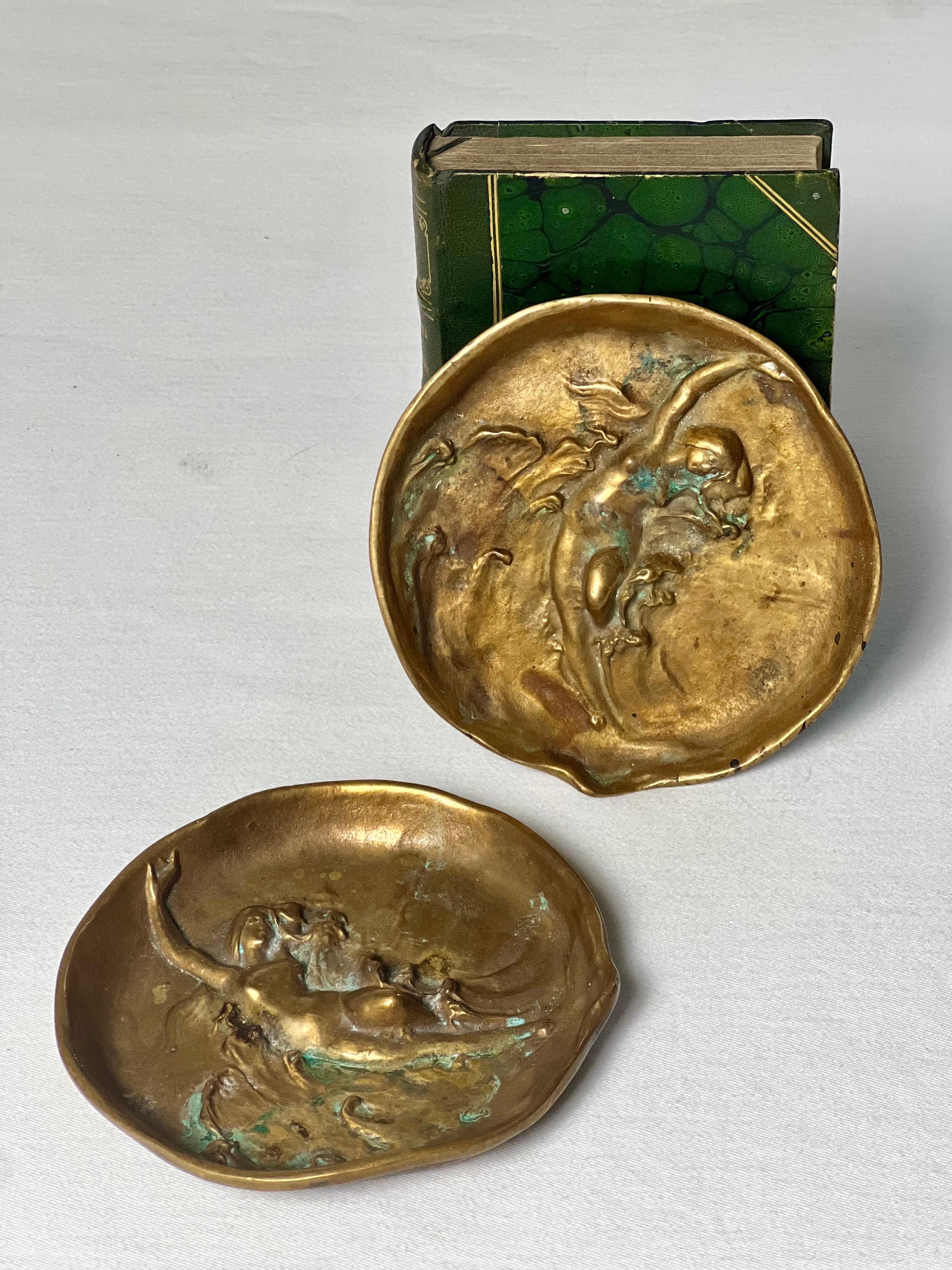 Dunhill Art Nouveau Patinated Bronze Dish Vide Poche Ashtrays In Good Condition For Sale In Doylestown, PA