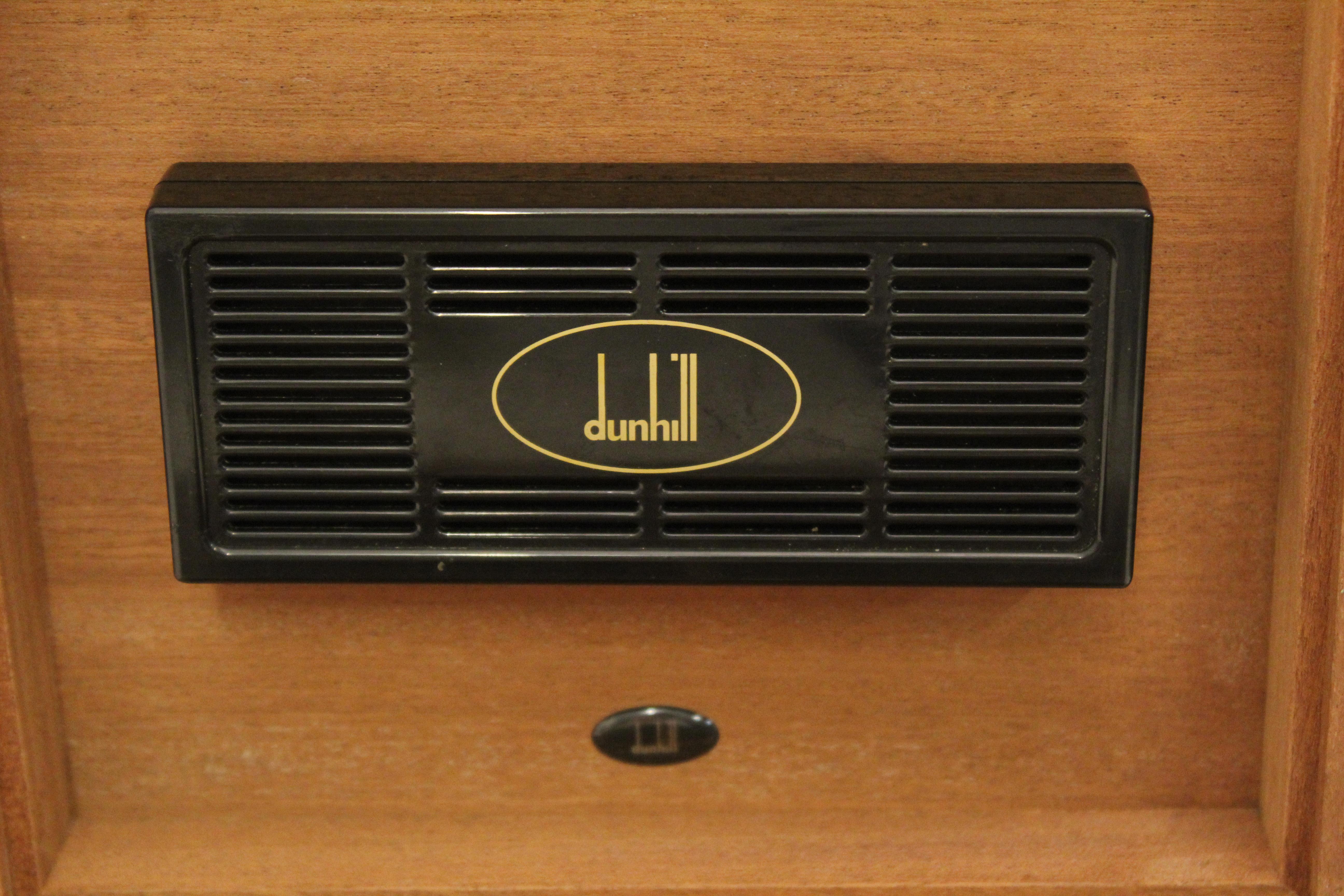 Britannique Humidificateur en laque noire Dunhill, vers 1995