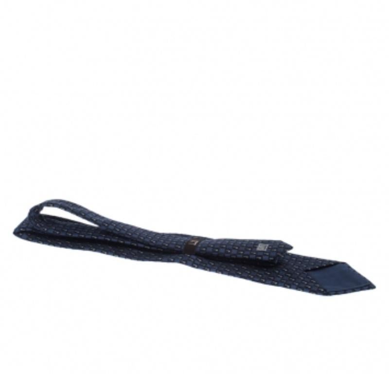 Dunhill Blue Logo Jacquard Silk Tie en Bueno estado para la venta en Dubai, Al Qouz 2