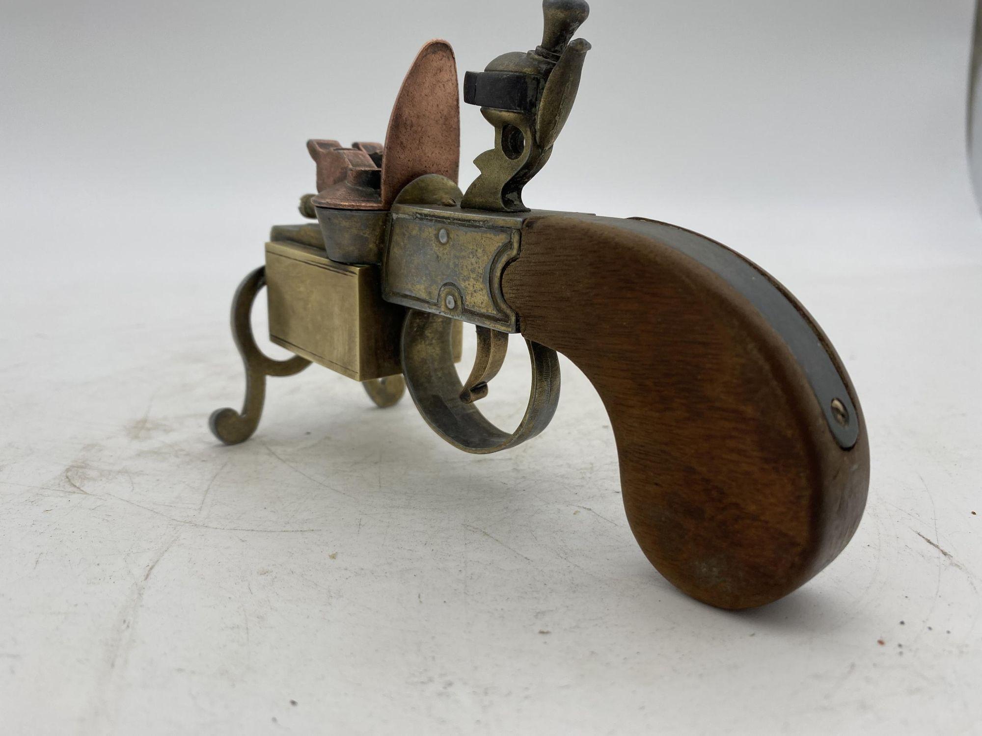 Américain Dunhill - Briquet de table pistolet en laiton Tinder en vente