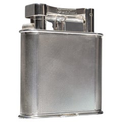 Dunhill Briquet « Giant » avec moteur en métal argenté, finition tournée, vers 1948