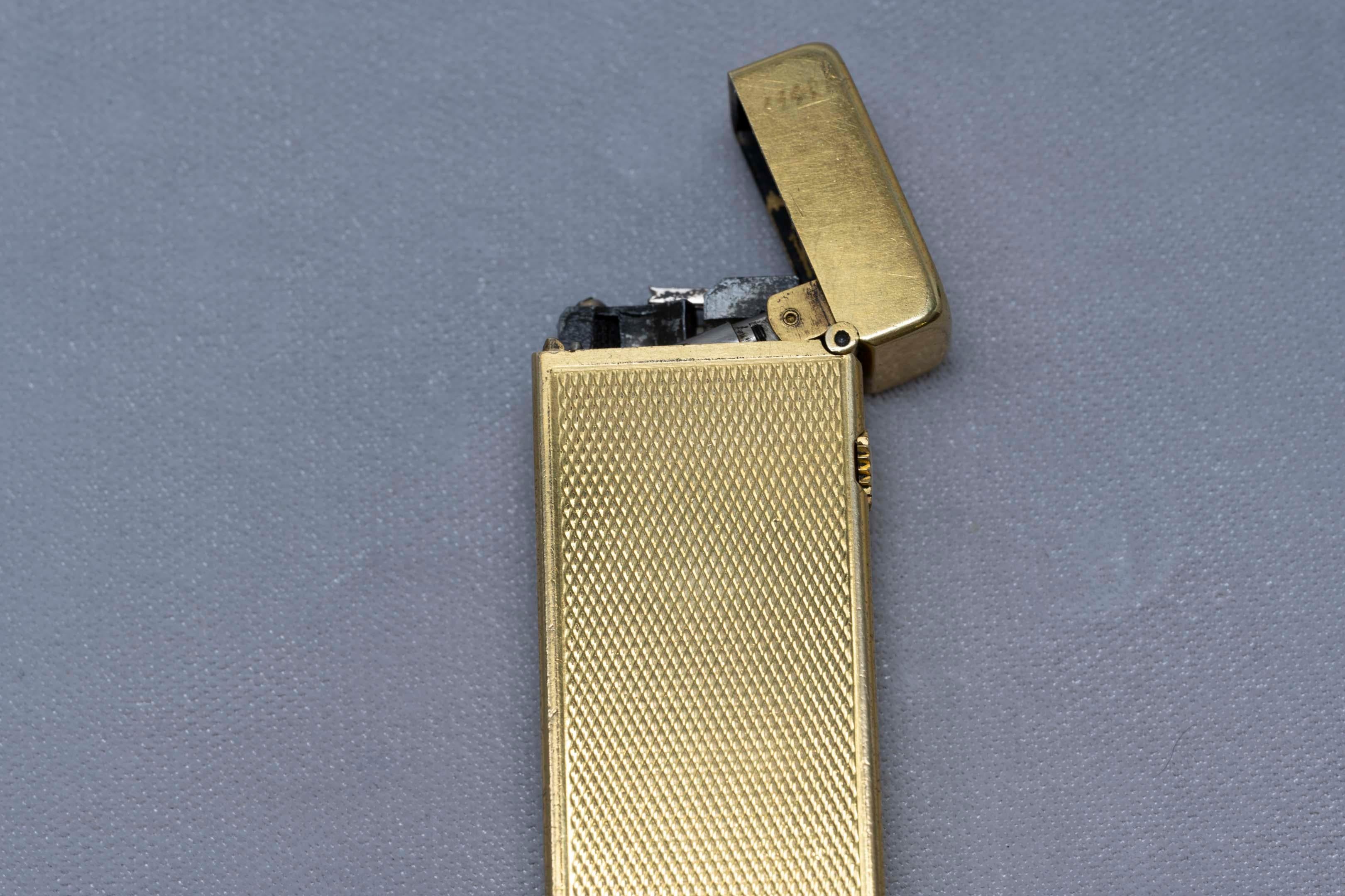 Women's or Men's Dunhill Lighter Rollagas Gold Plated Barley Finish