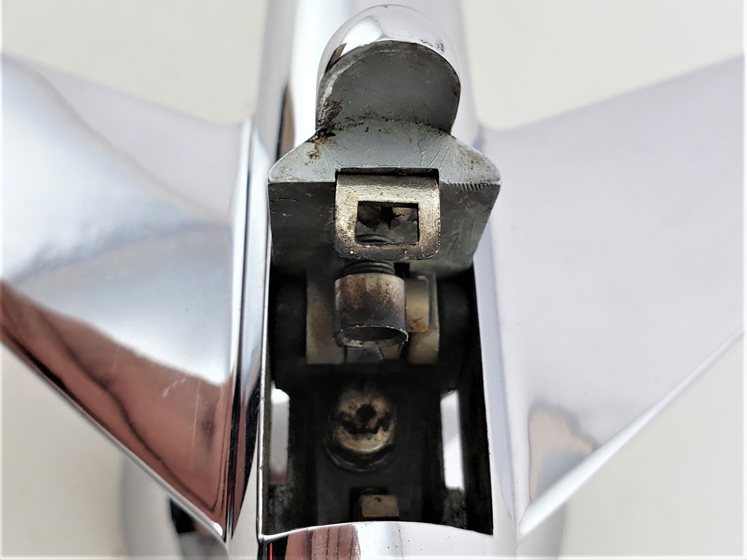 Dunhill, briquet de table d'avion Sabre stylisé chromé, moderne du milieu du siècle dernier en vente 5