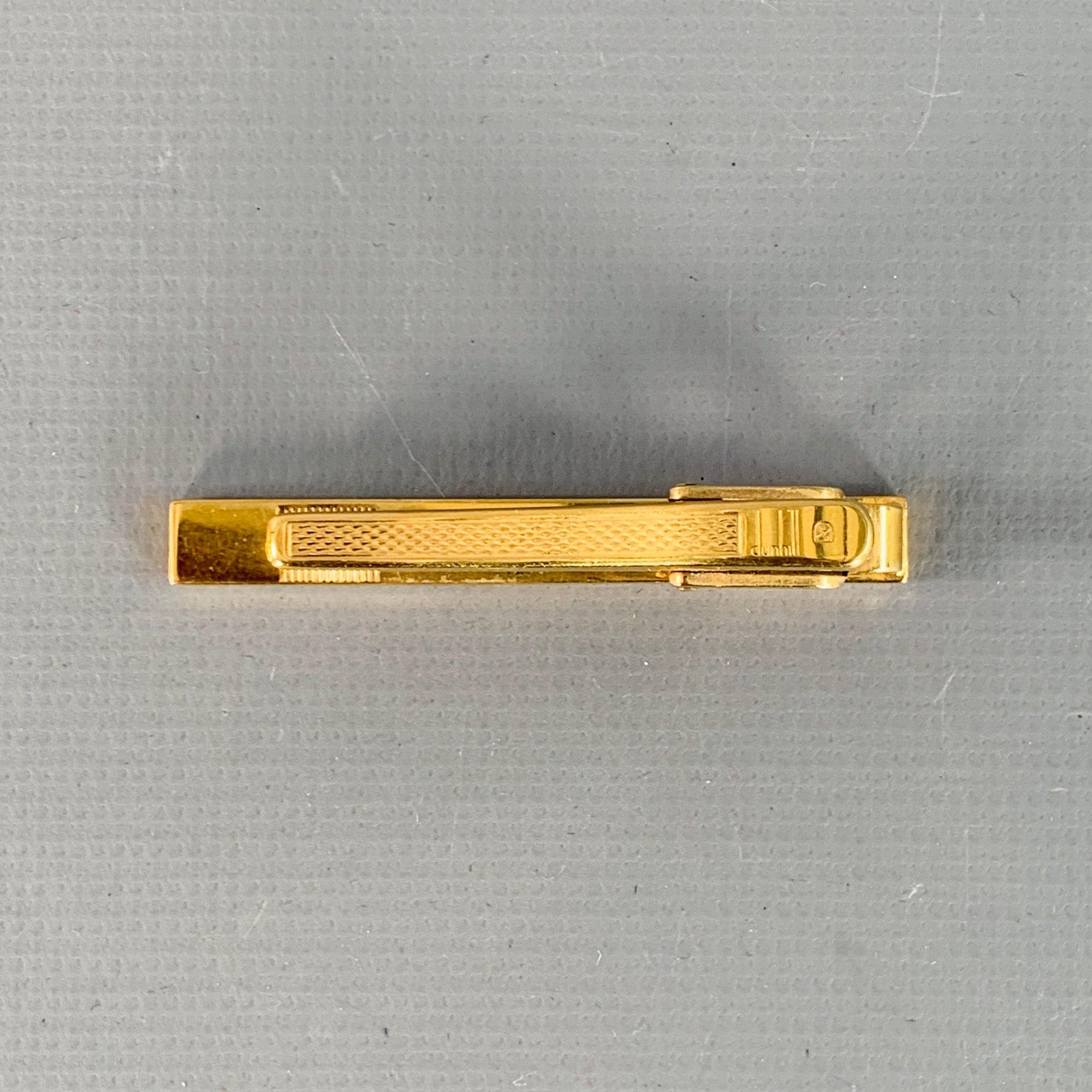 Orange Dunhill Clip de cravate en métal embossé noir et or, taille unique en vente
