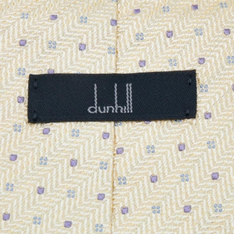 Dunhill Cravate en jacquard de soie jaune pâle à micro motifs Excellent état - En vente à Dubai, Al Qouz 2