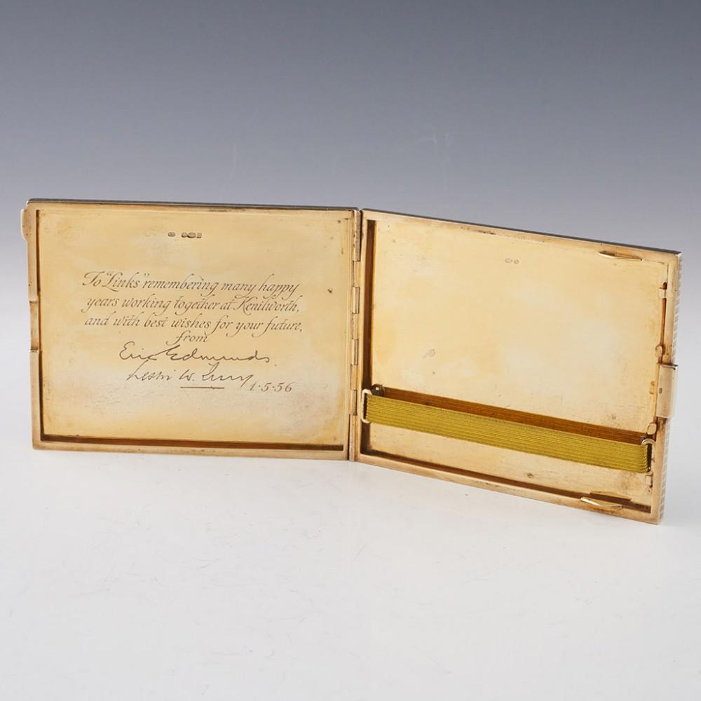 Heading : Dunhill parcel gilt sterling silver cigarette case
Date : Hallmarked in London in 1937 for Alfred Dunhill and Sons - import mark
Period : George V
Origin : London, England
Decoration : Parcel gilt with machined embelishment. Interior with