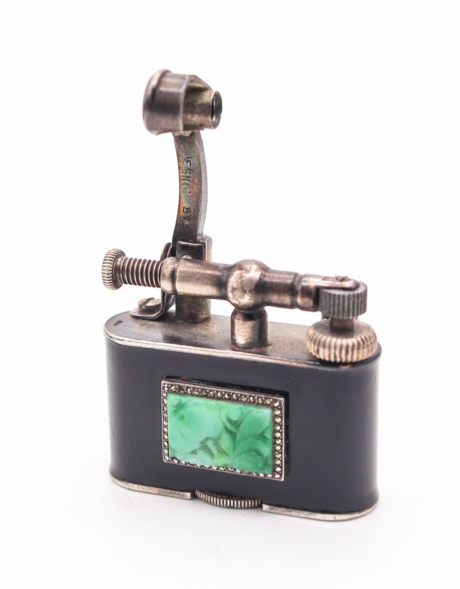 Argent Dunhill Paris 1930 Ensemble émaillé de briquets et d'étuis à cigarettes Bijou avec décor sculpté en vente