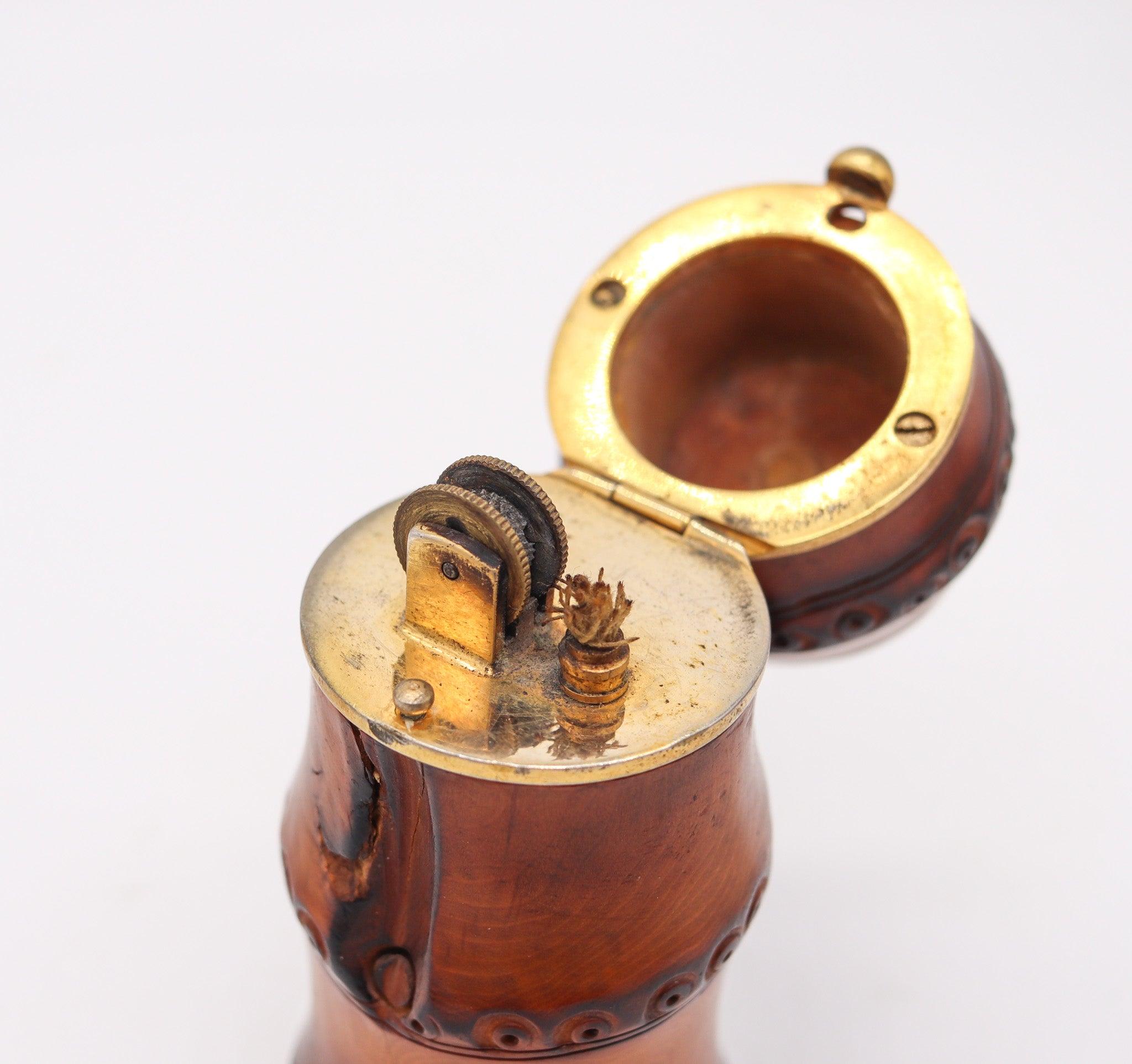 DUNHILL Paris 1934 Art Deco geschnitzter Petrol-Schreibtischleuchter aus Bambus (Französisch) im Angebot