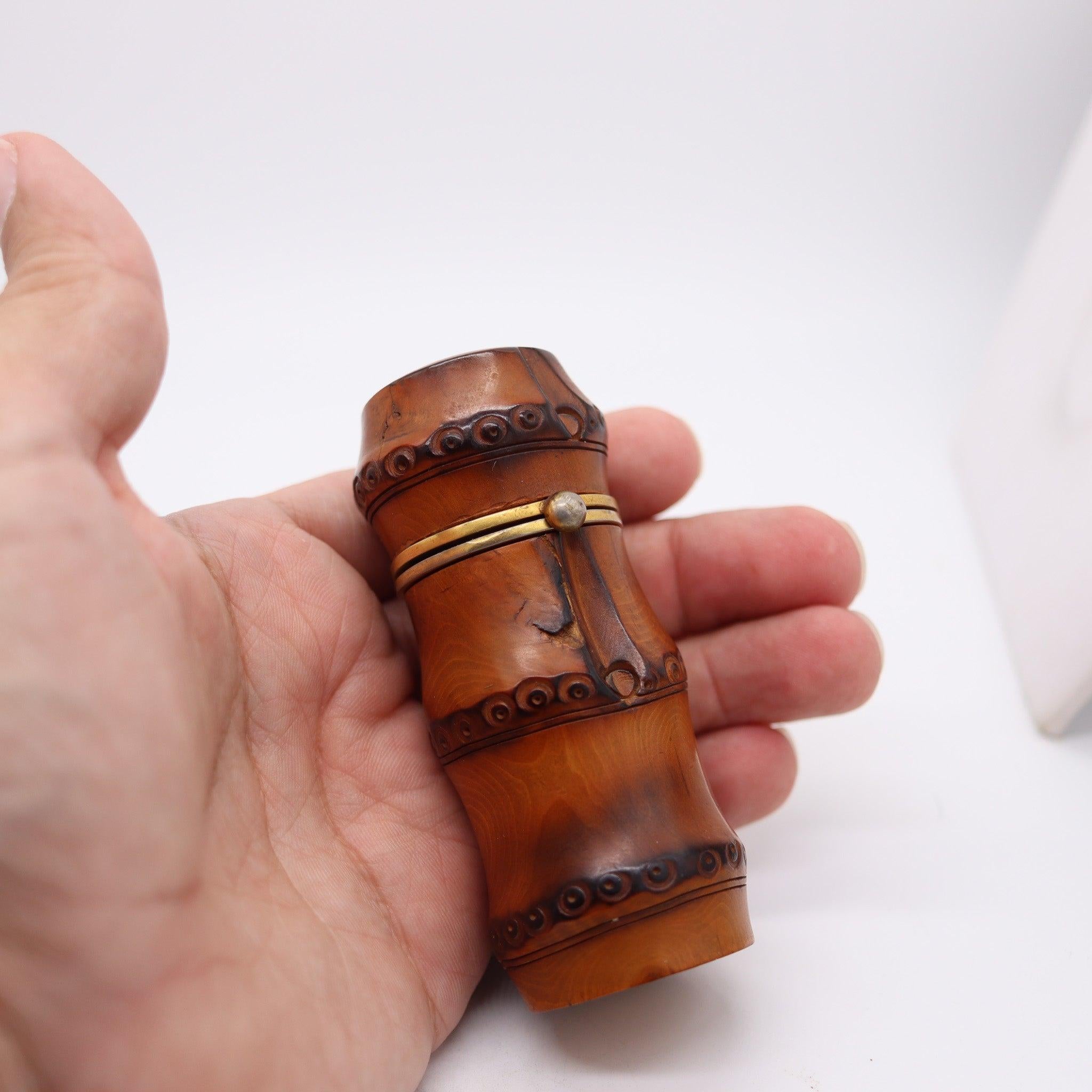 DUNHILL Paris 1934 Art Deco geschnitzter Petrol-Schreibtischleuchter aus Bambus (Mitte des 20. Jahrhunderts) im Angebot