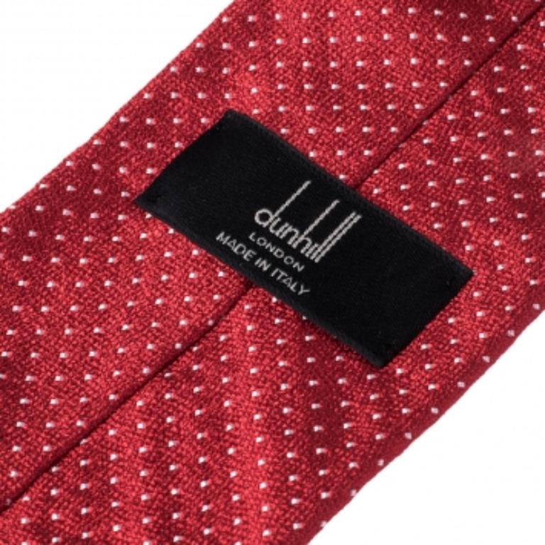 Dunhill Red Dot Patterned Jacquard Silk Tie In Excellent Condition For Sale In Dubai, Al Qouz 2