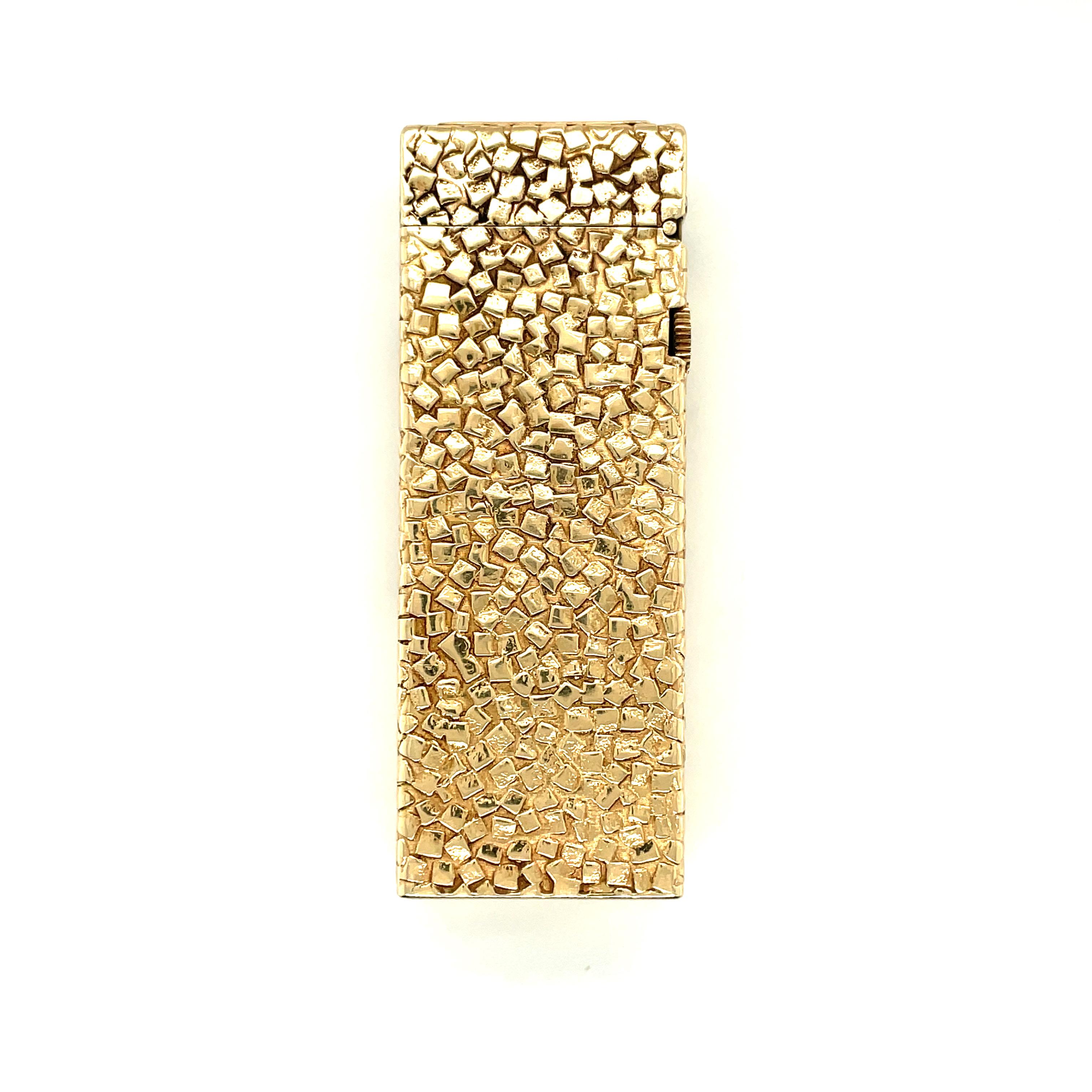 Dunhill Rollagas 14K Yellow Gold Hammered Nugget Solid Gold Lighter In Good Condition For Sale In New York, NY