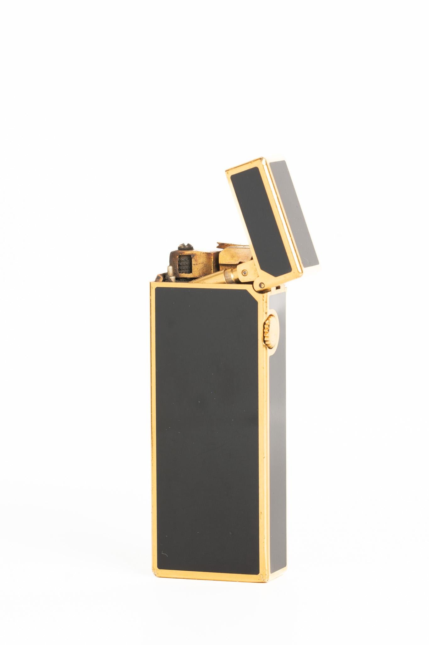 Dunhill Rollagas Lighter Gold Plated Black Lacquer In Good Condition In Portland, England