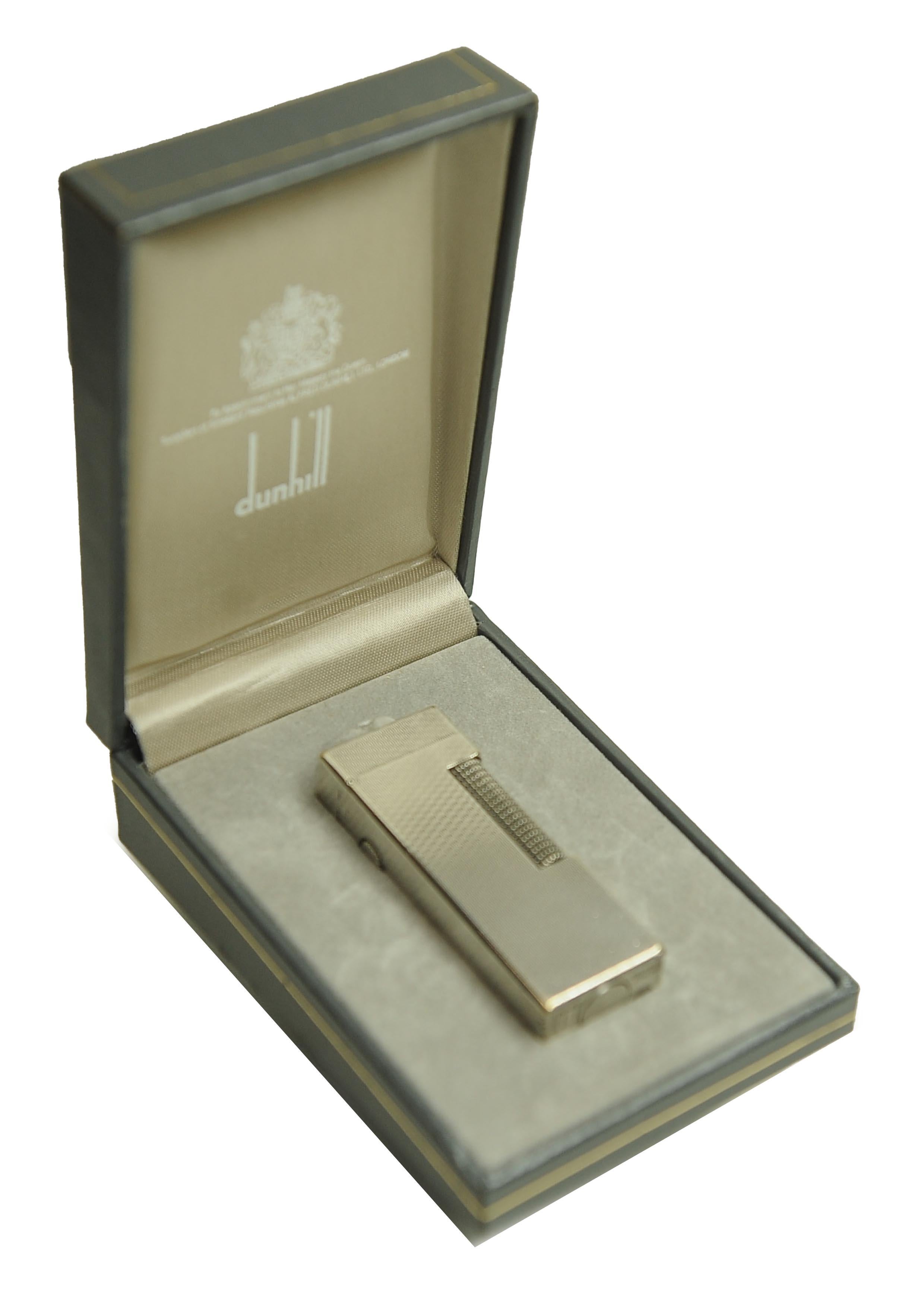 20ième siècle Dunhill Silver Plated Working Rollagas Lighter With Dunhill Box Serviced en vente