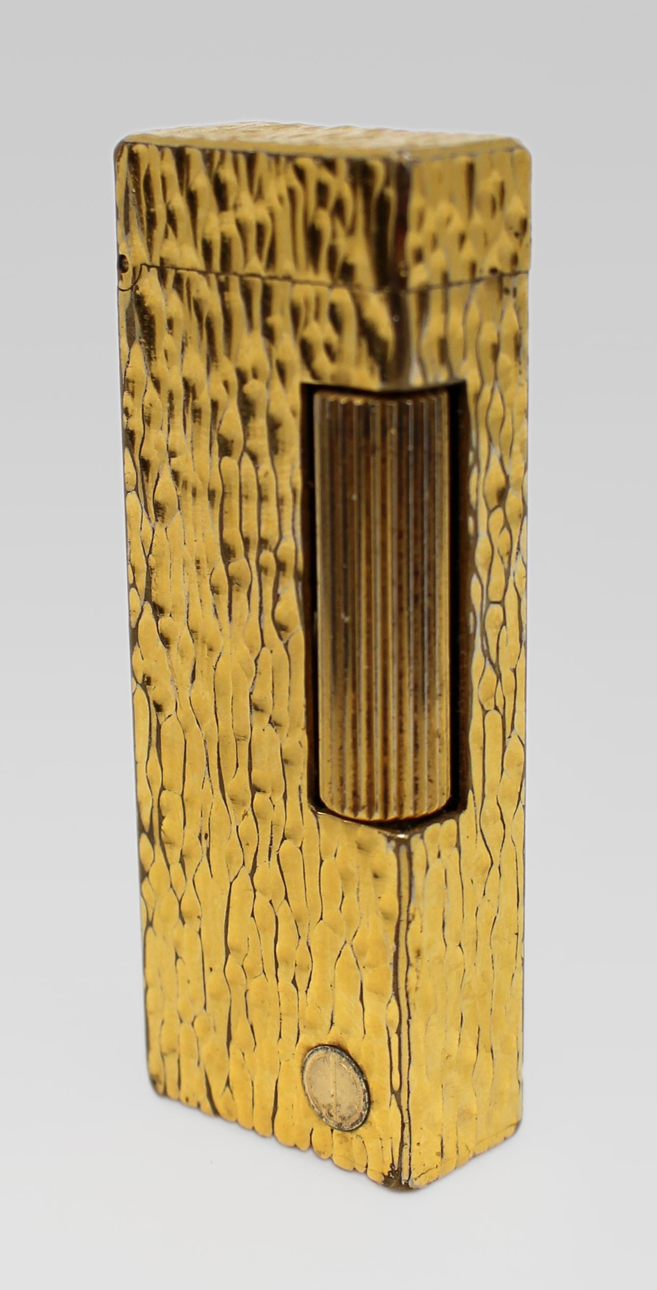 Dunhill Swiss-Made Gold-Plated “Bark” Finish Lighter, c.1965 For Sale 2