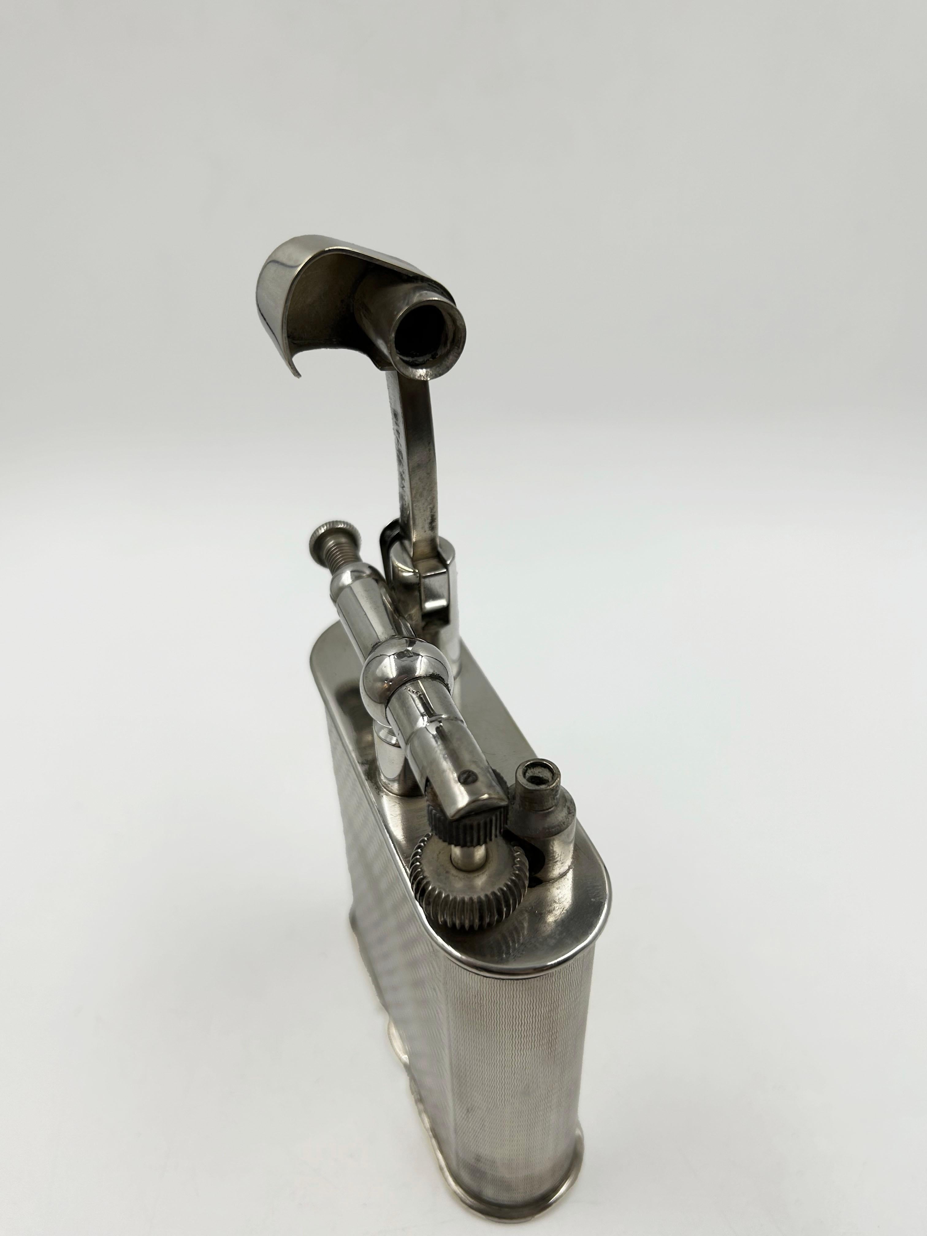 Art Deco Dunhill table lighter from the 1930s For Sale