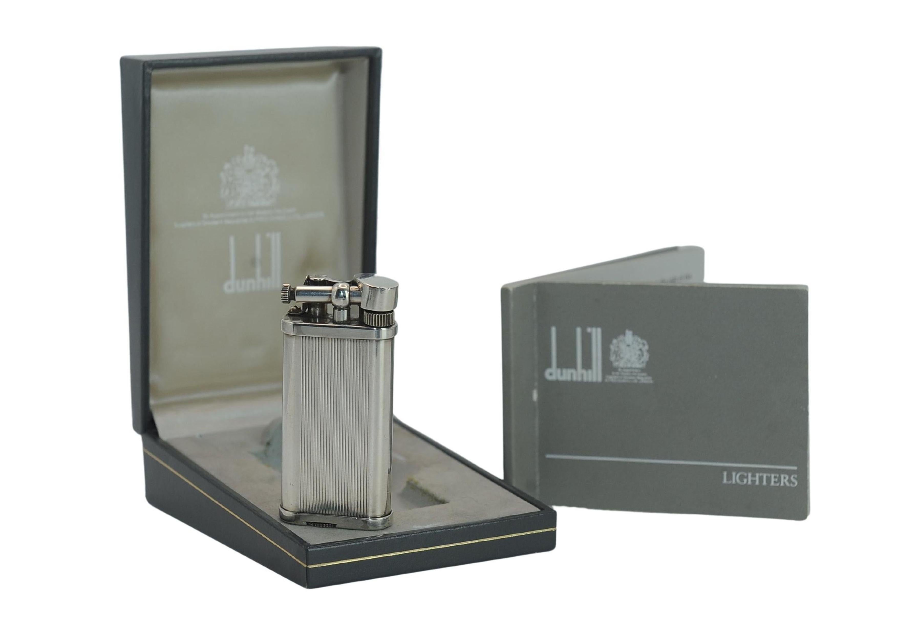 Dunhill Unique Lift Arm Cigarette Lighter Plated Silver Plated With Dunhill Box (Allume-cigarette à bras élévateur plaqué argent avec boîte Dunhill)