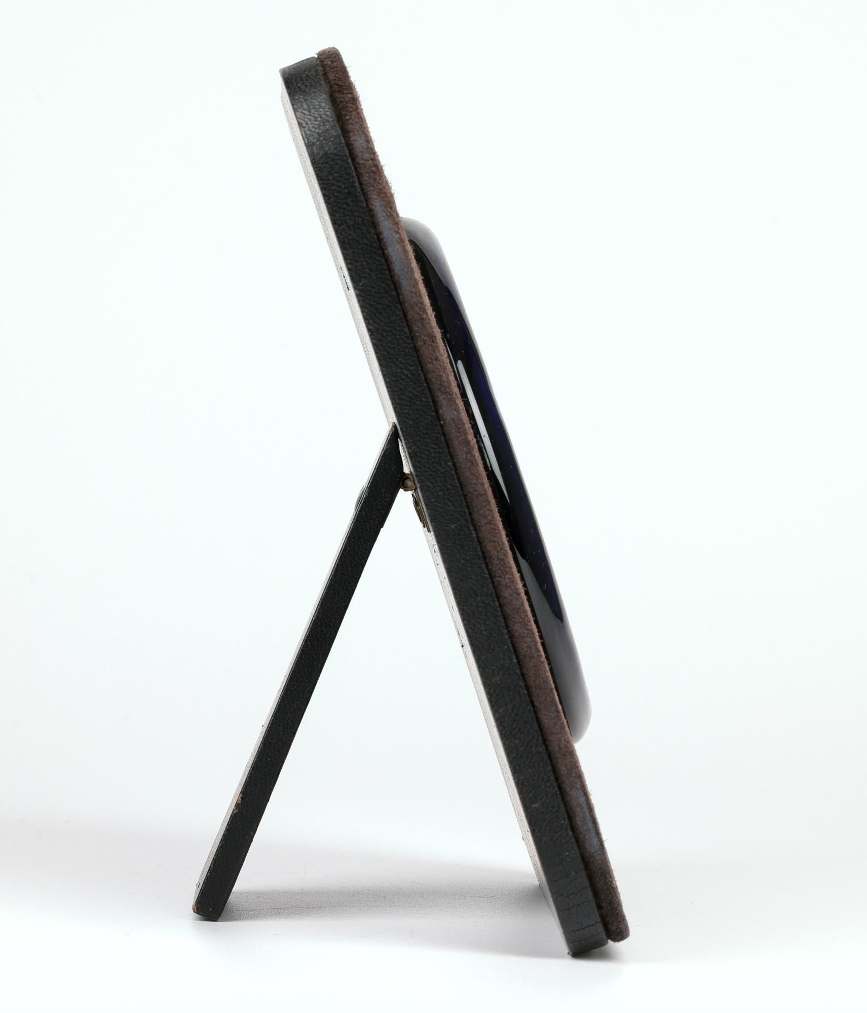 Dunhill Vintage Mid-Century Boxed Leather Easel-Back Bilderrahmen im Angebot 5
