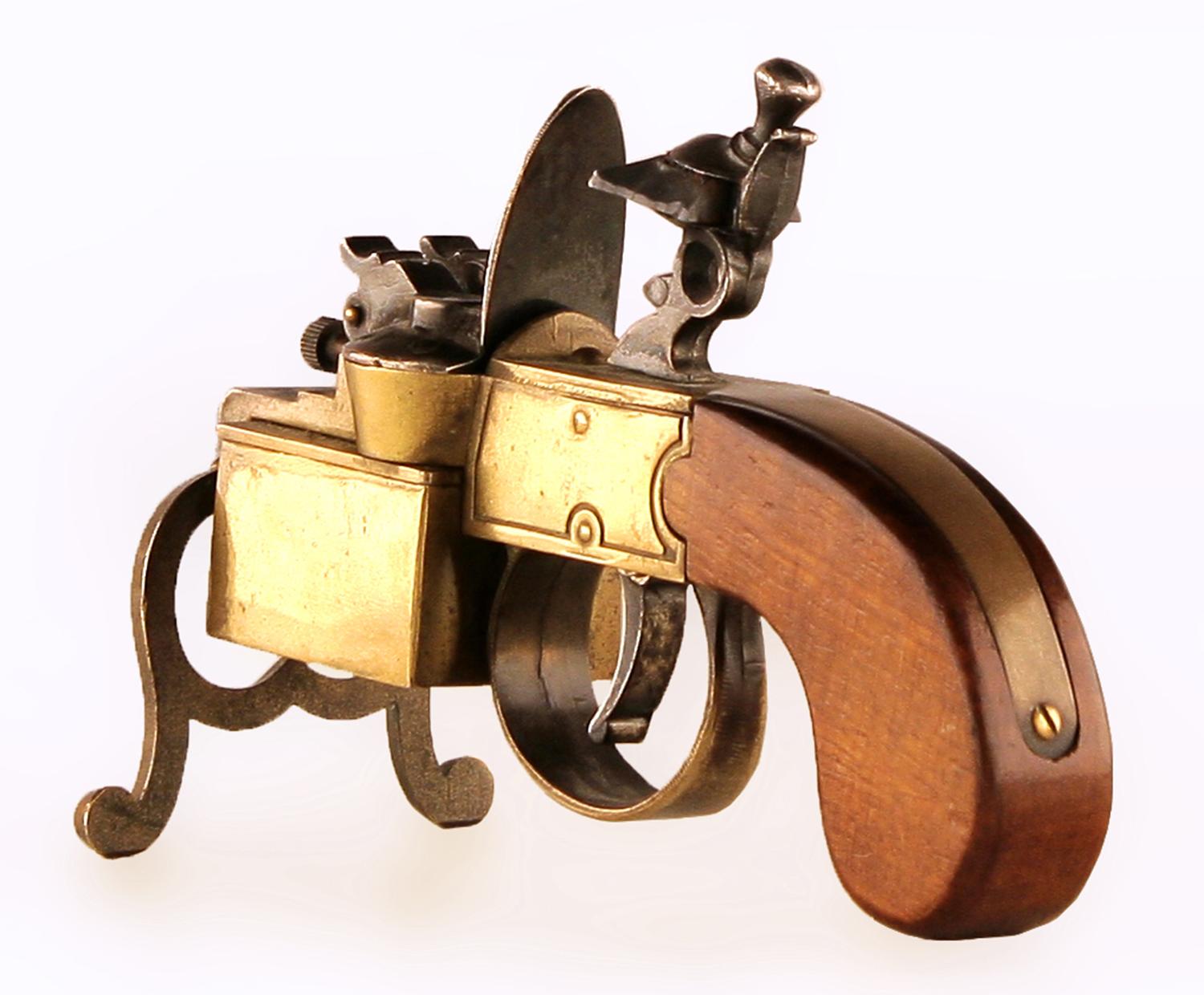 Dunhils „Tinder Pistol“: Tischleuchter aus englischem Eichenholz/gebürstetem Messing, 20. Jahrhundert (Arts and Crafts) im Angebot