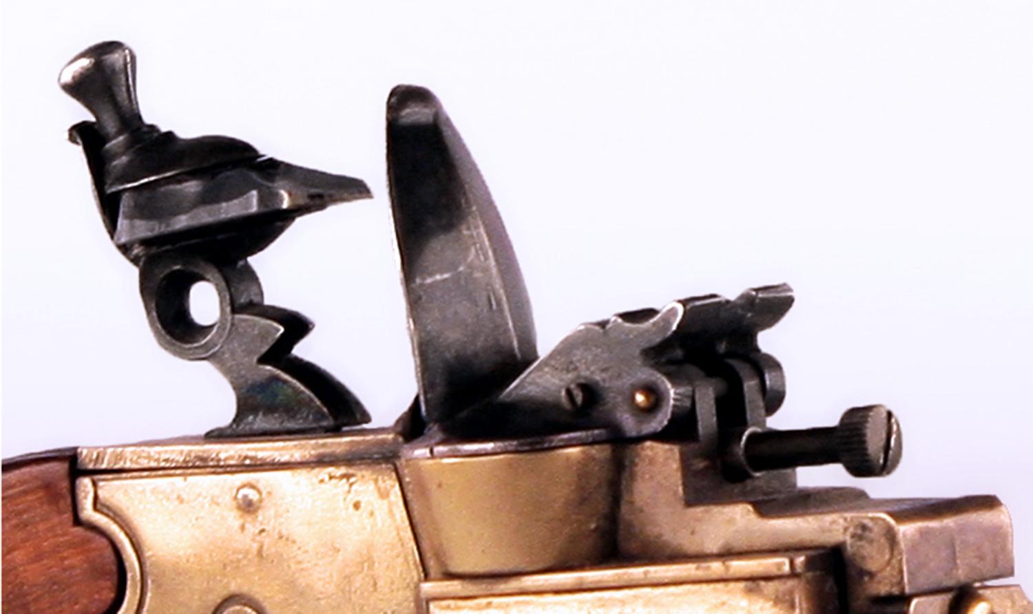 Dunhils „Tinder Pistol“: Tischleuchter aus englischem Eichenholz/gebürstetem Messing, 20. Jahrhundert (Englisch) im Angebot