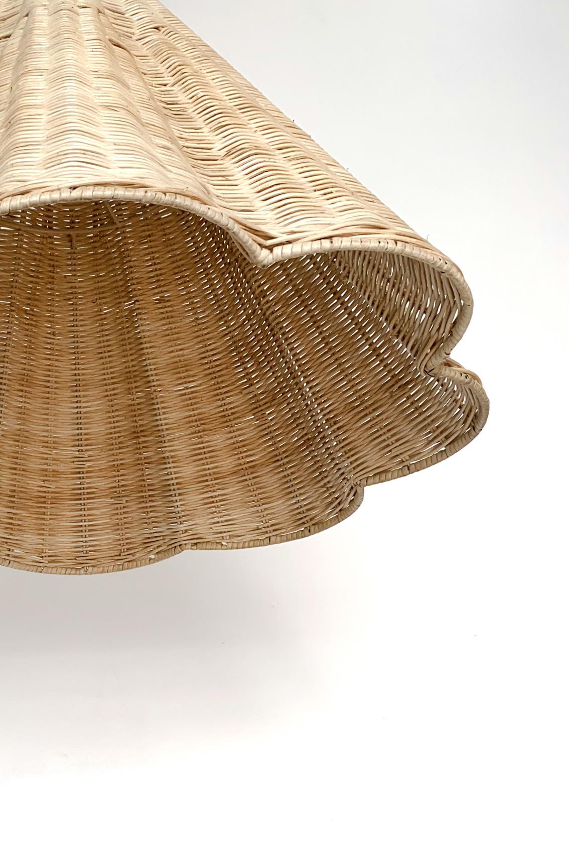 Lámpara colgante Etna de ratán, by DUNLIN Ratán en venta