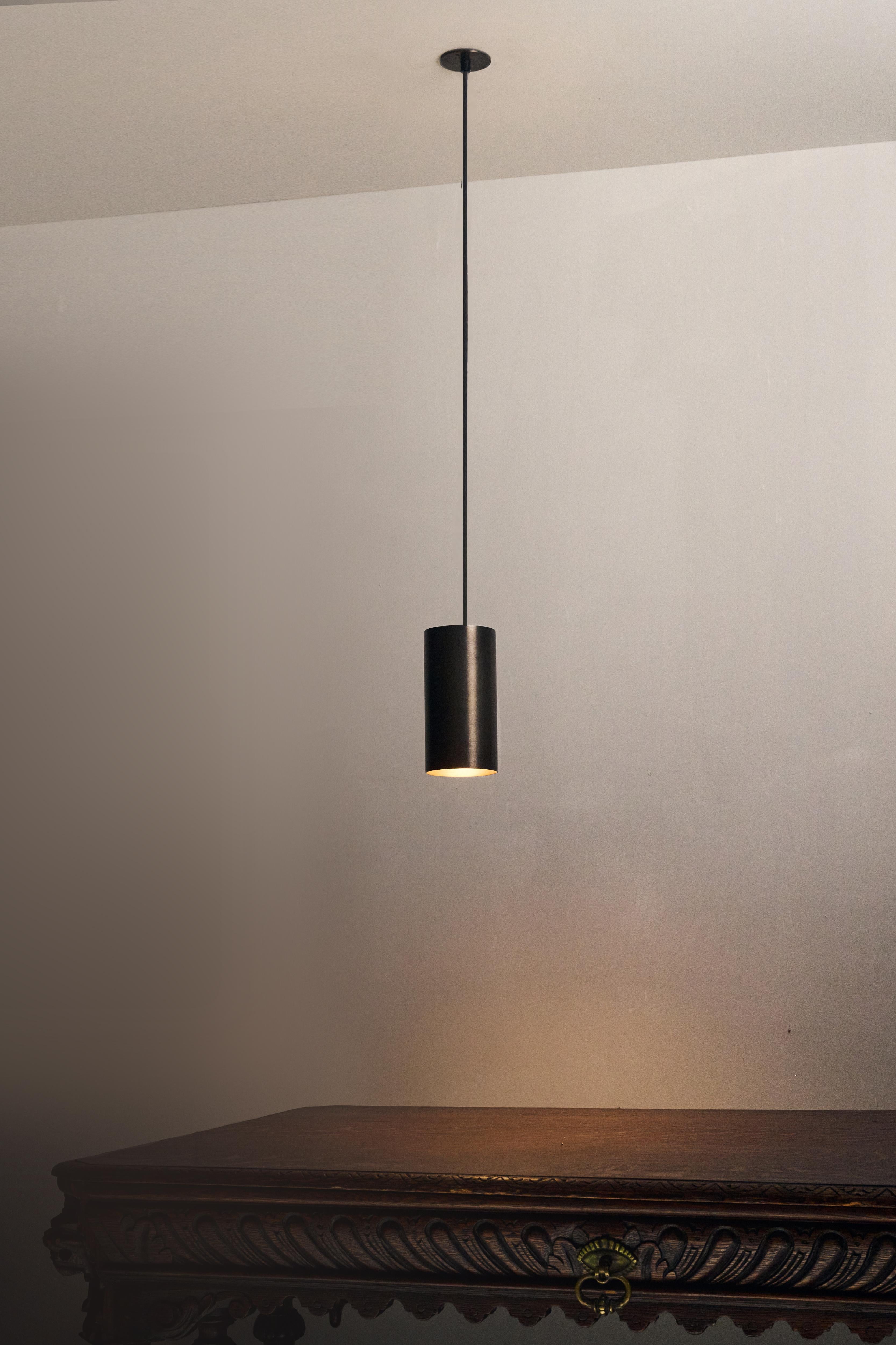 Australien DUNLIN Mott St lampe à suspension, laiton brut terni en vente