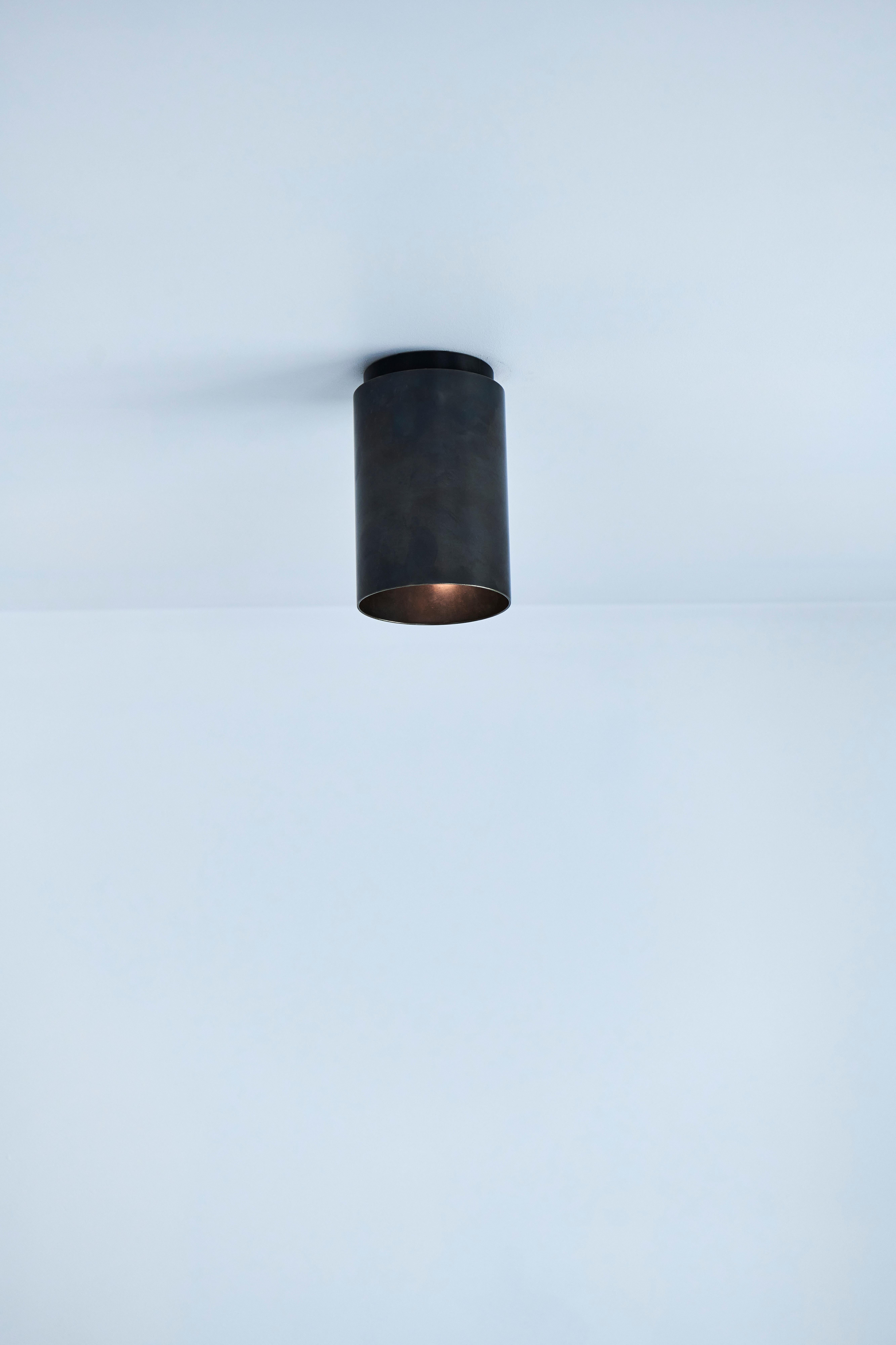 XXIe siècle et contemporain Applique Mott St Spot, en laiton noirci, par DUNLIN en vente