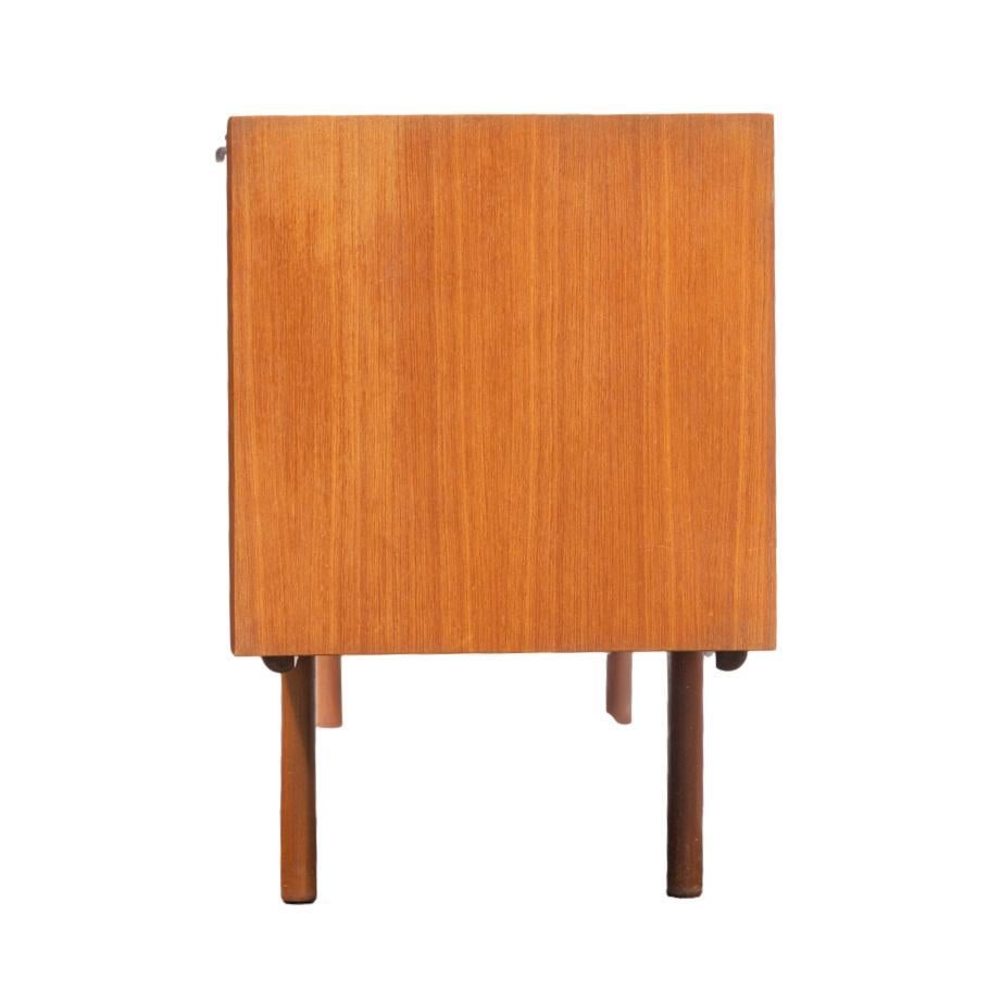 Dunvegan Sideboard, Designed by Tom Robinson for RH McIntosh, Signed, ca. 1960 5