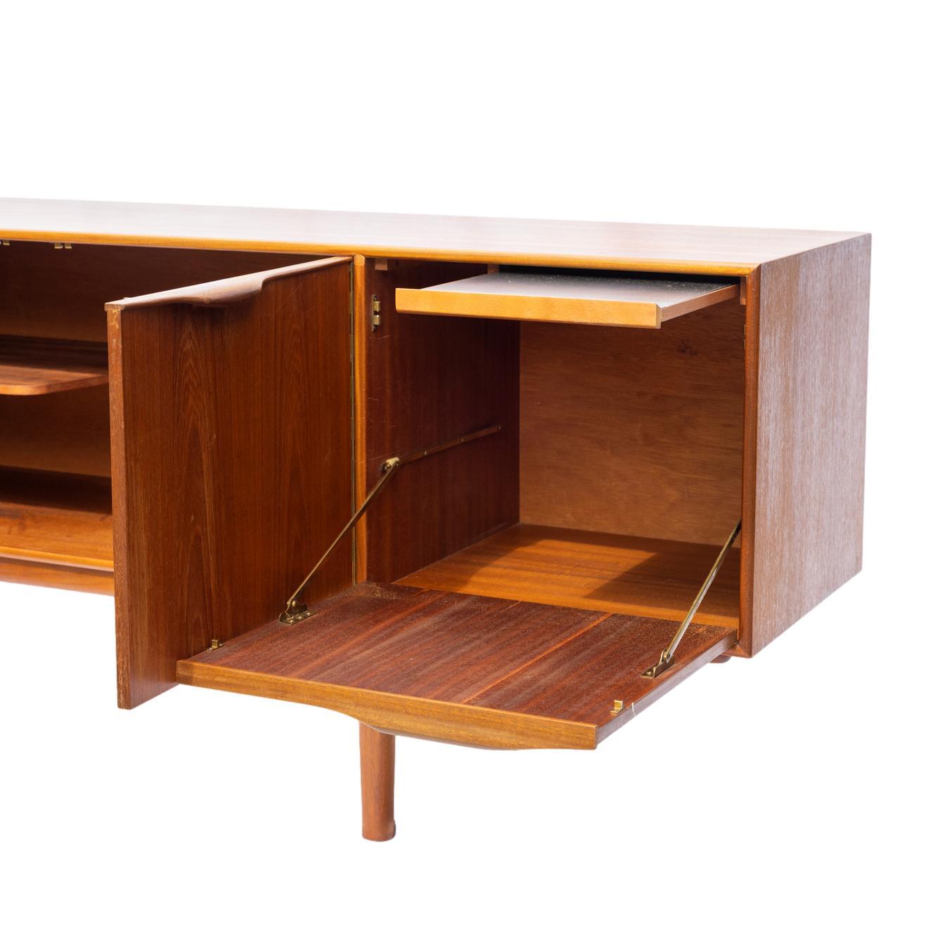 Dunvegan Sideboard, Designed by Tom Robinson for RH McIntosh, Signed, ca. 1960 In Good Condition In Banner Elk, NC