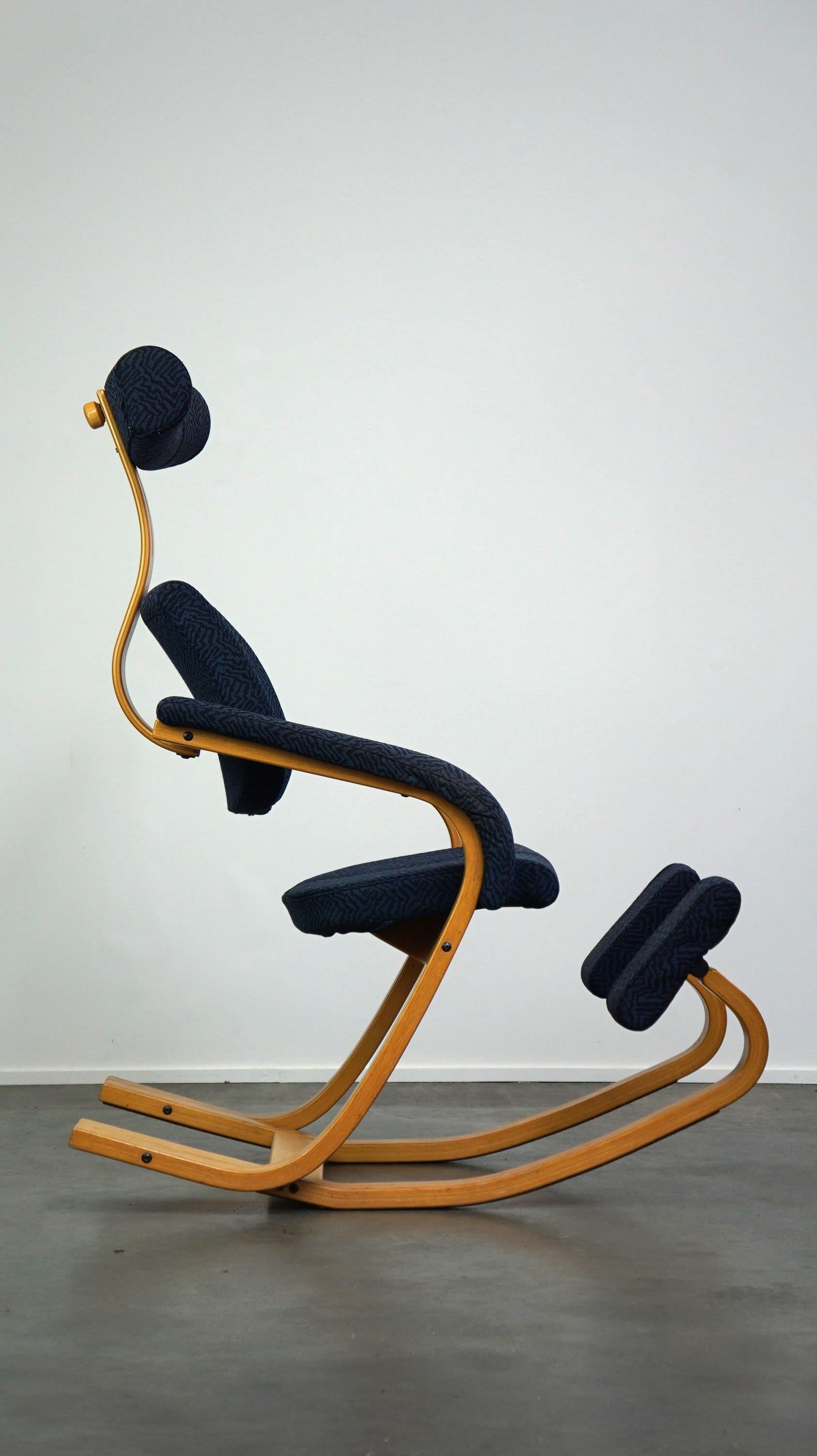 Duo Balance Arbeitsstuhl/Designsessel von Peter Opsvik für Stokke im Zustand „Gut“ im Angebot in Harderwijk, NL
