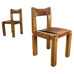 Chaises en bois dur