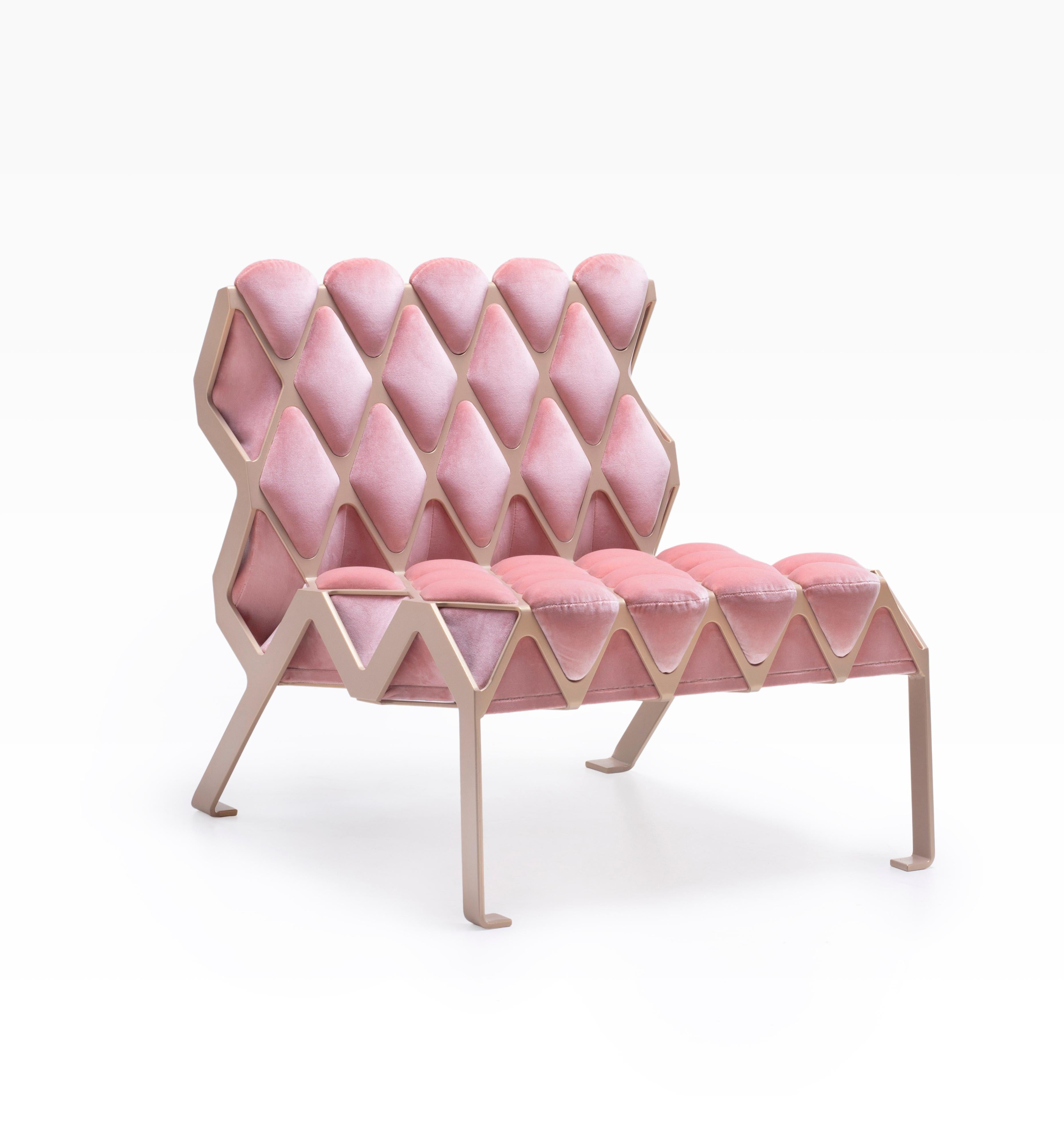 Marie Antoinette Matrice side chair is a side chair designed around the imprint. The imprint created by the interaction between two materials, a ductile and a soft one. Inspiration from Gabriele Basilico's chair print photography’s

Matrice side