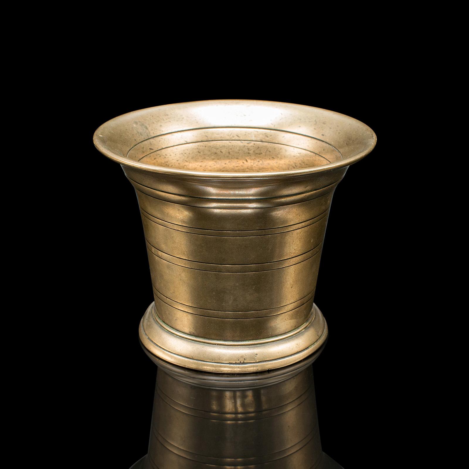 Duo di mortai antichi, pestello, inglese, bronzo, ausilio per speziali, primo georgiano in vendita 1