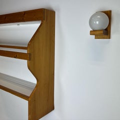 Dúo de estanterías de tocador de Charlotte Perriand