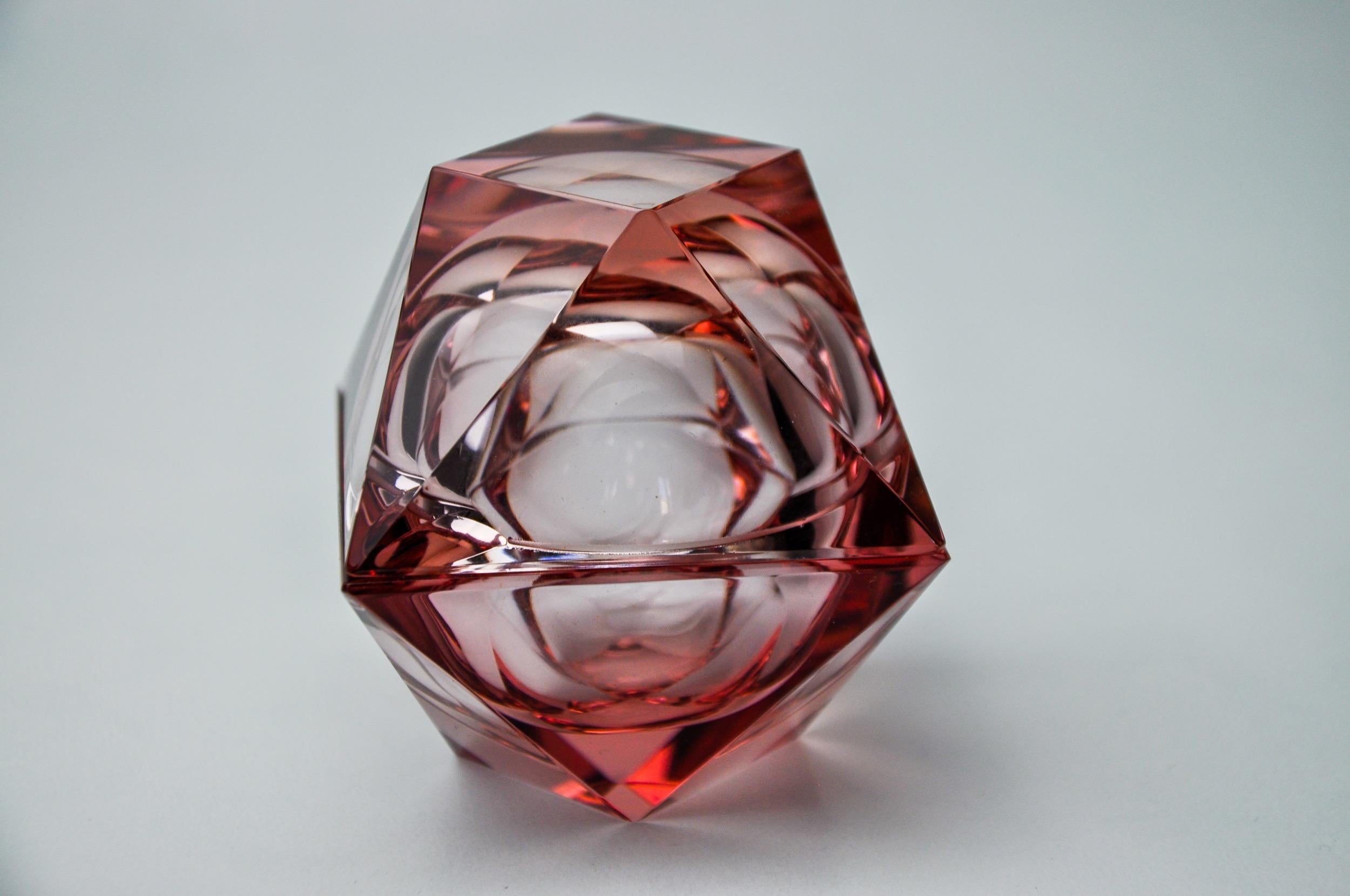 Italian Duo of pink faceted ashtrays by Seguso, Murano, Italy, 1970 For Sale