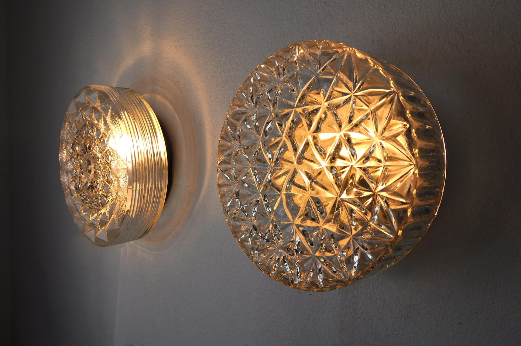 Duo of Wall Lamps Peris Andreu, Cut Glass, Spain, 1970 For Sale 1