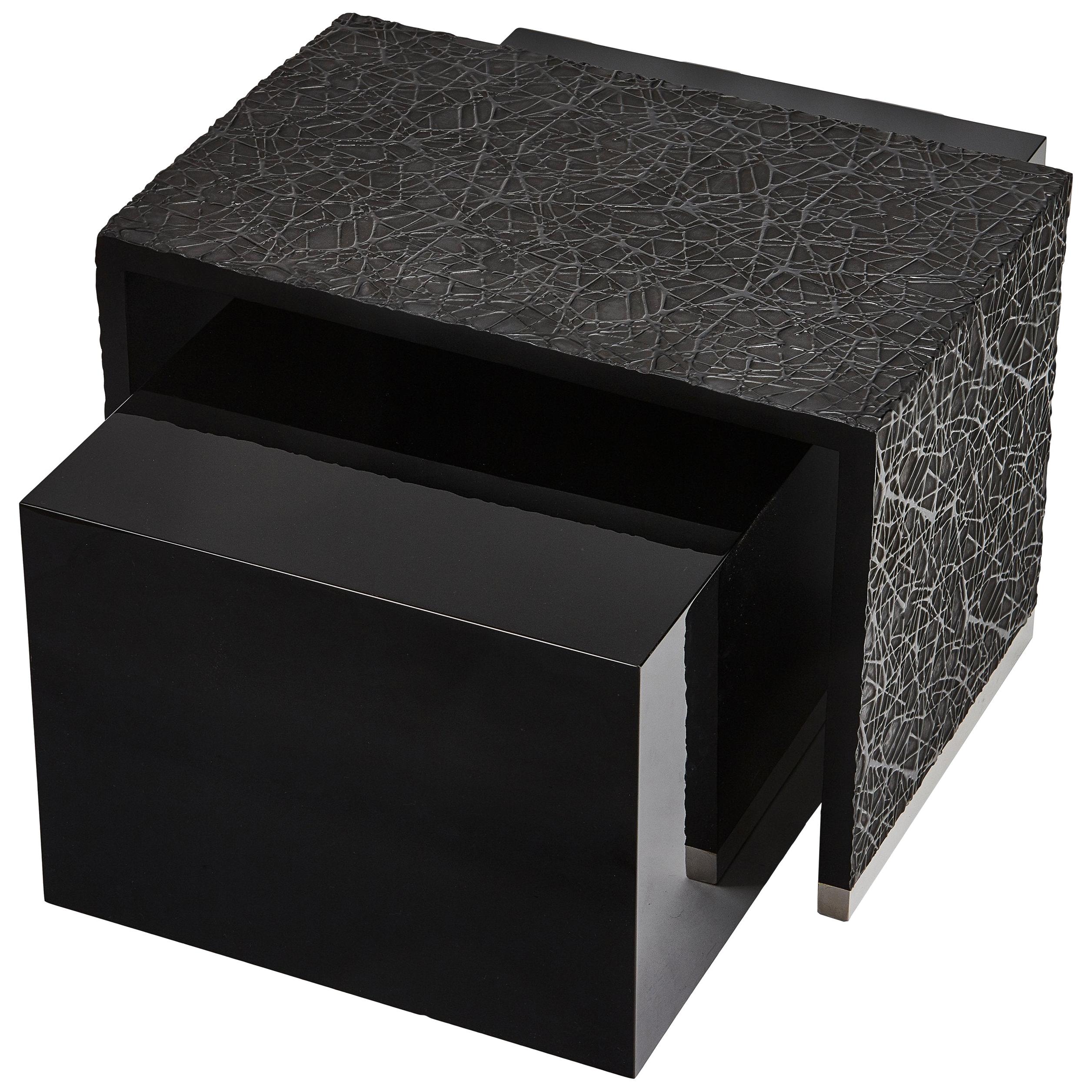 Duo Side Tables with Resin Art Texture and Piano Black Lacquer For Sale