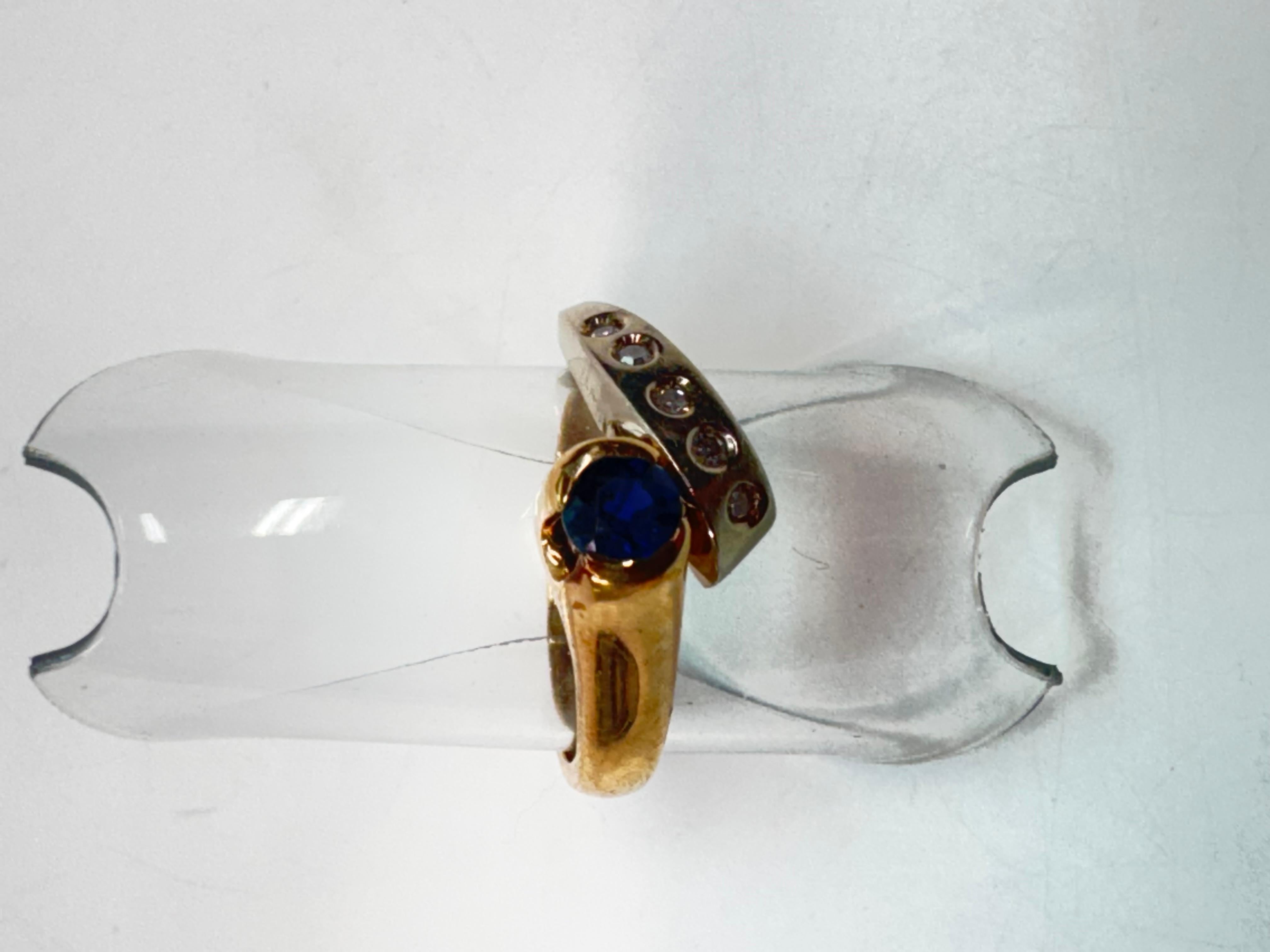 Duo-Tone Blue Sapphire Diamond Ring For Sale 2