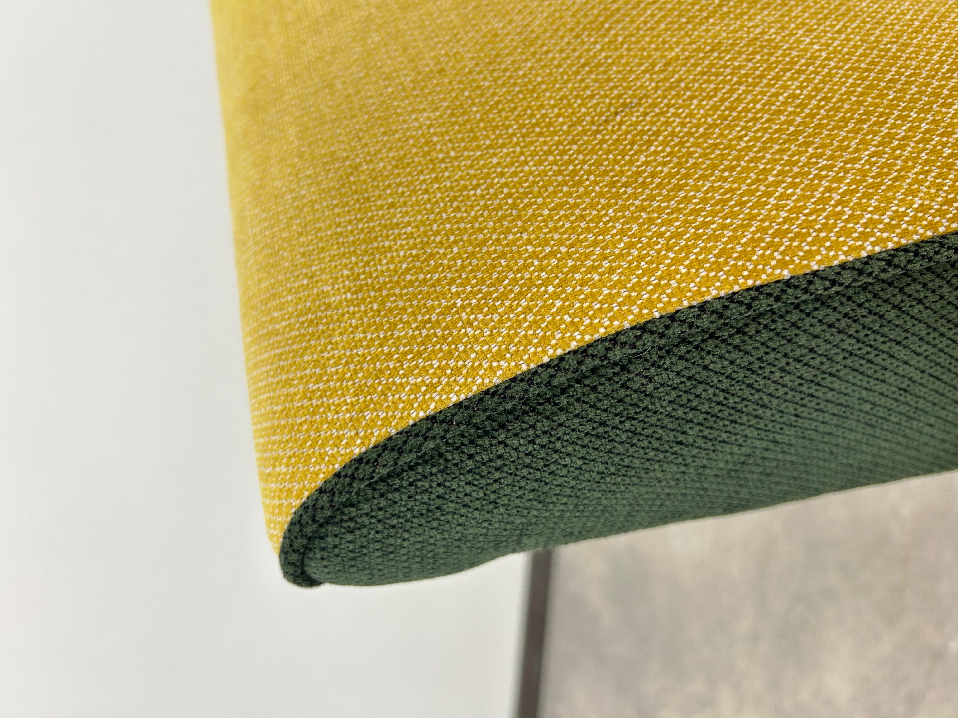 Poltrone Duocolor di Jindřich Halabala in vendita 1