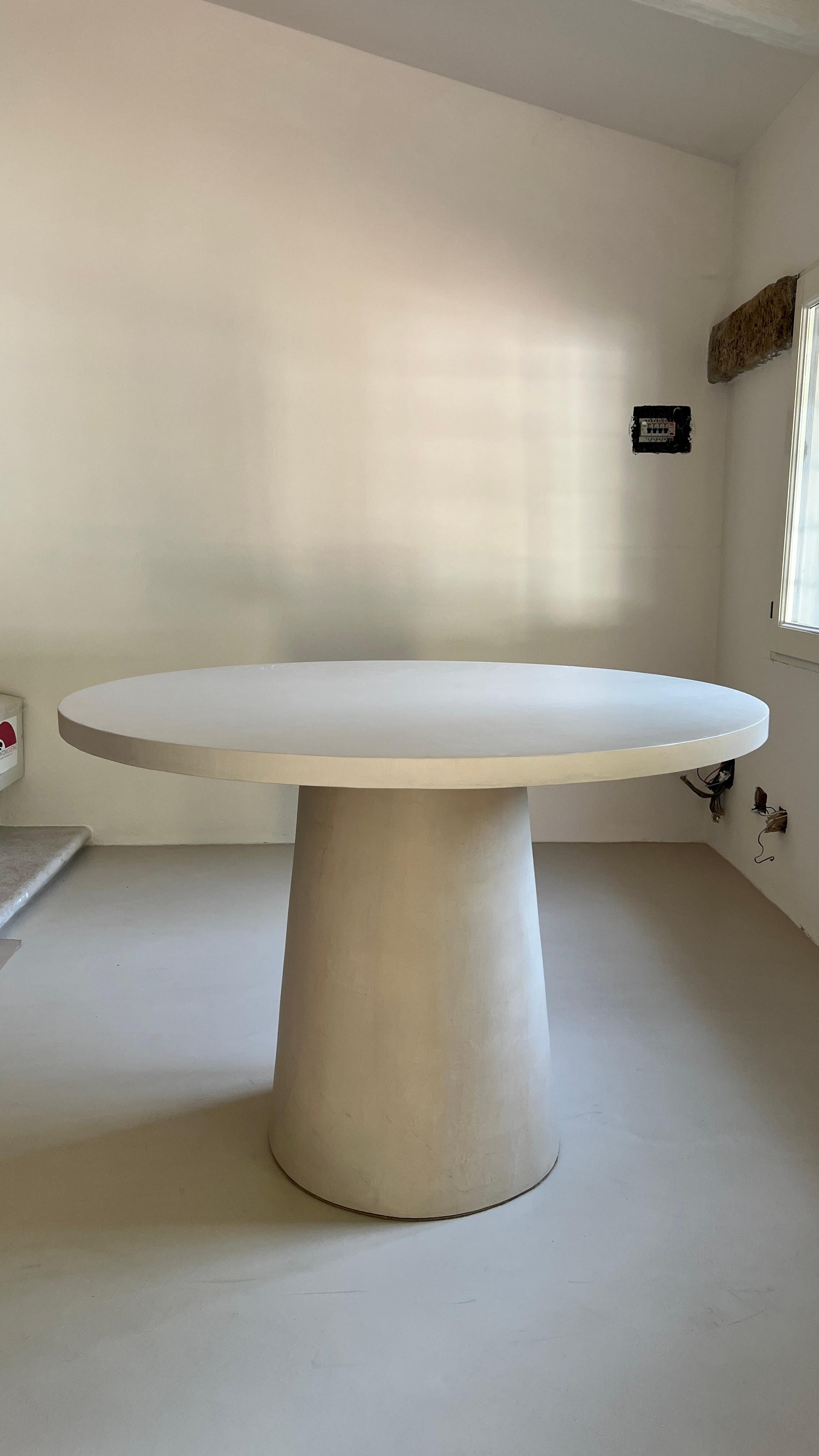 Duplex Corda Table in Resin 1