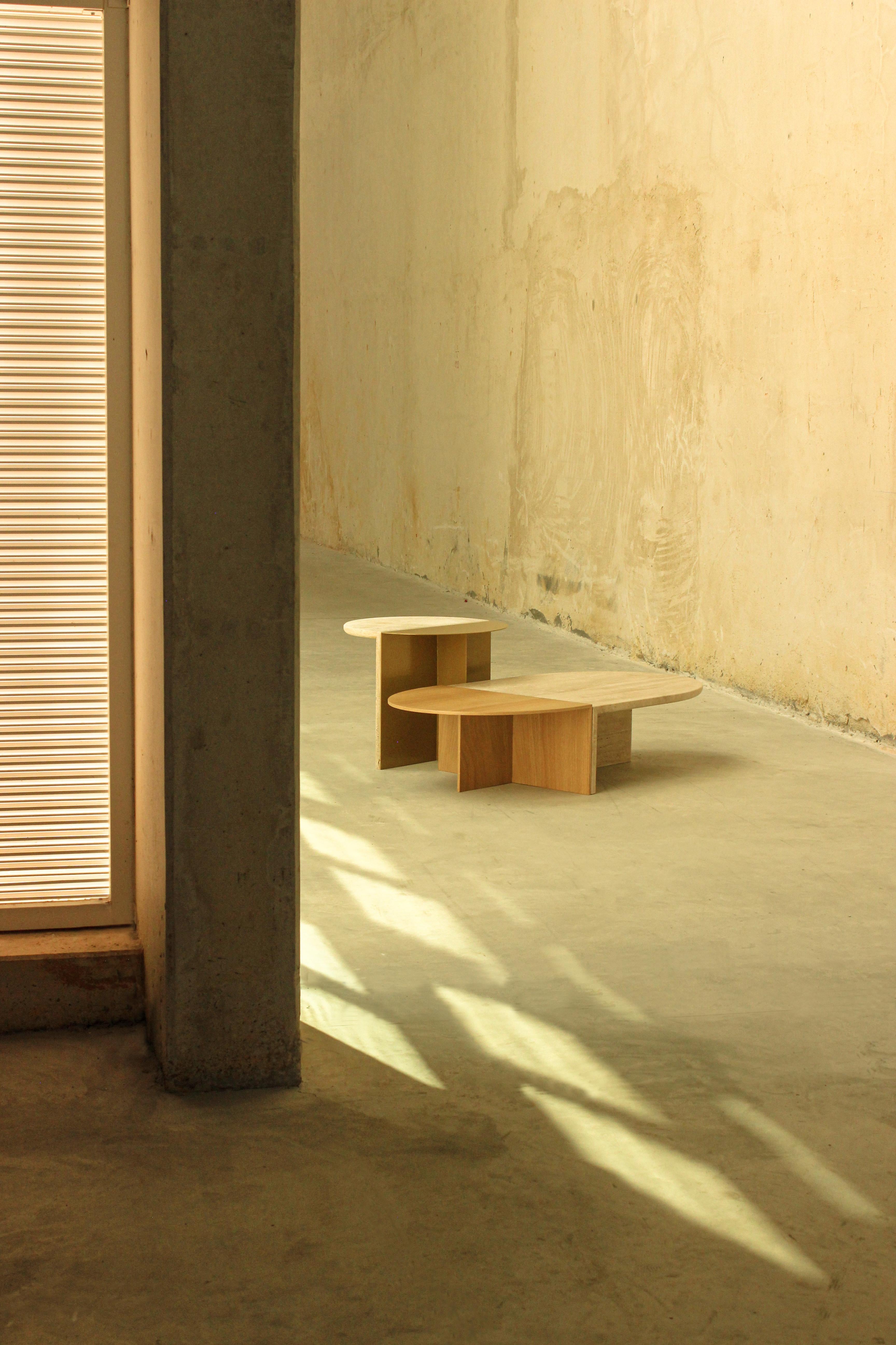 Laqué Table d'appoint Duplex laquée lilas de Mambo Unlimited Ideas en vente
