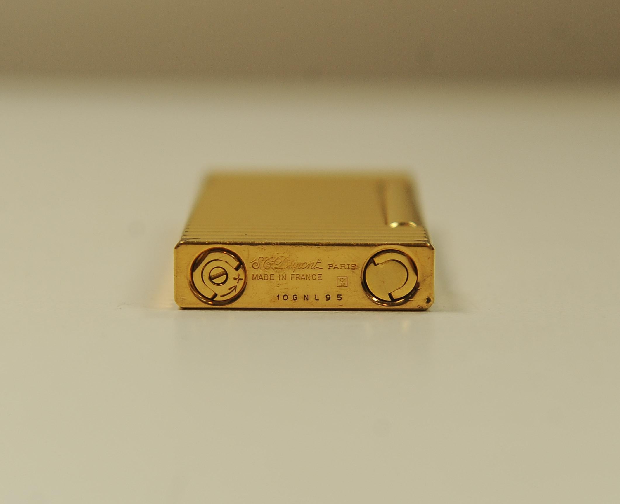 Dupont 18ct Gold Plated Briquet De Poche Lighter With Original Box & Papers For Sale 10