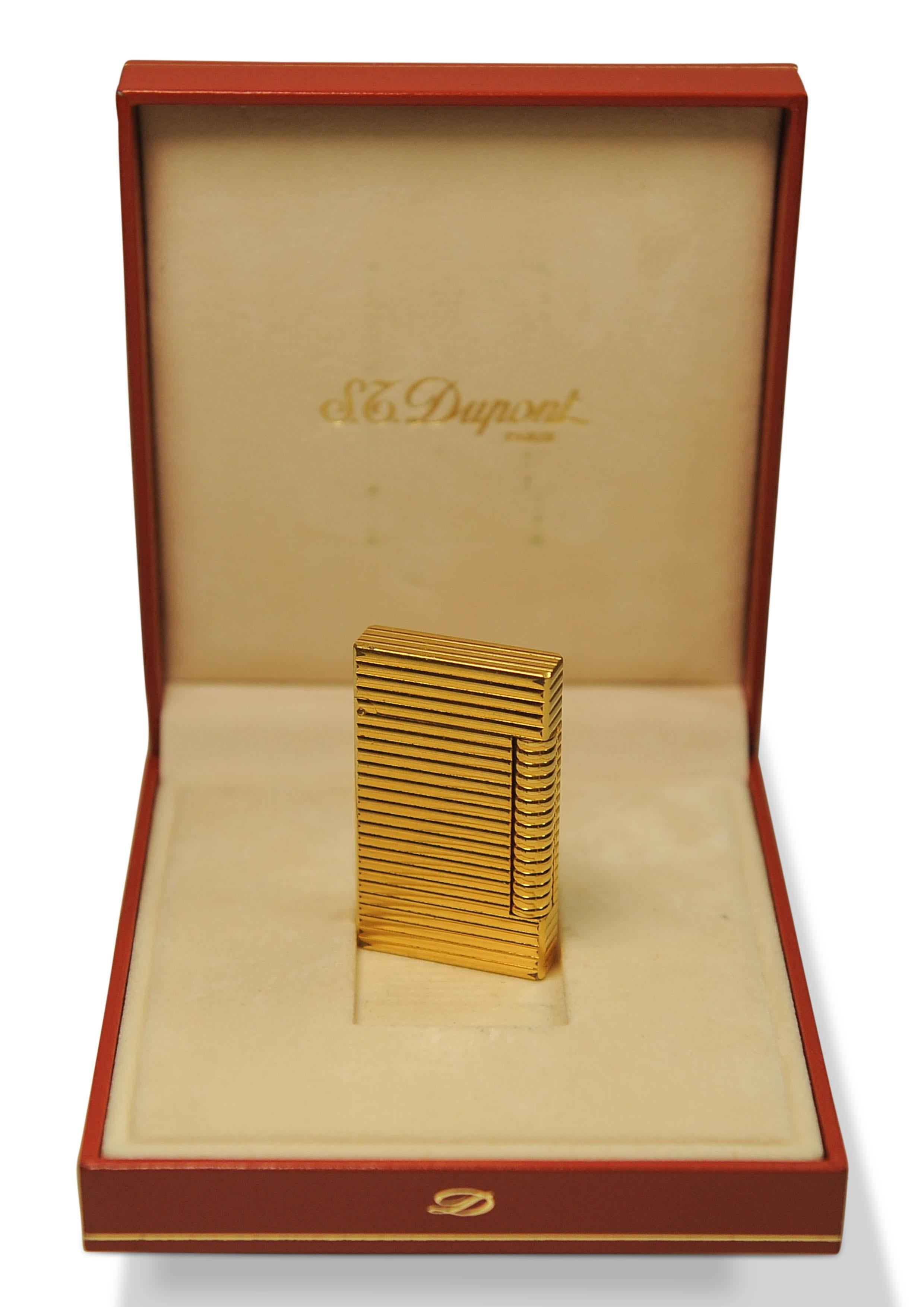 20th Century Dupont 18ct Gold Plated Briquet De Poche Lighter With Original Box & Papers For Sale