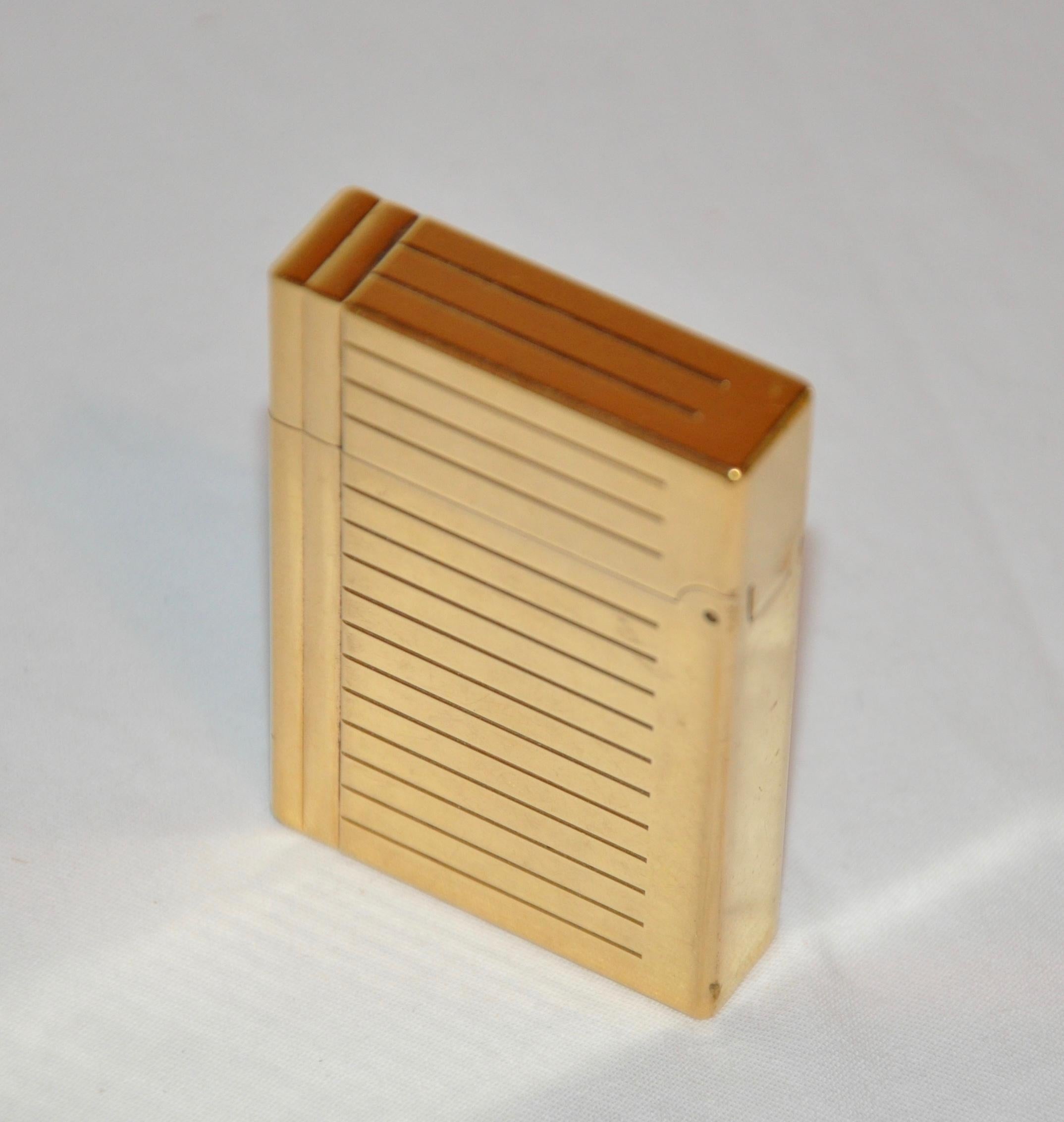 Dupont 18k Yellow Gold Lighter in Original Box For Sale 2