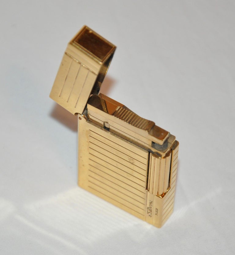 Dupont 18k Solid Yellow Gold Lighter in Original Box For Sale at 1stDibs