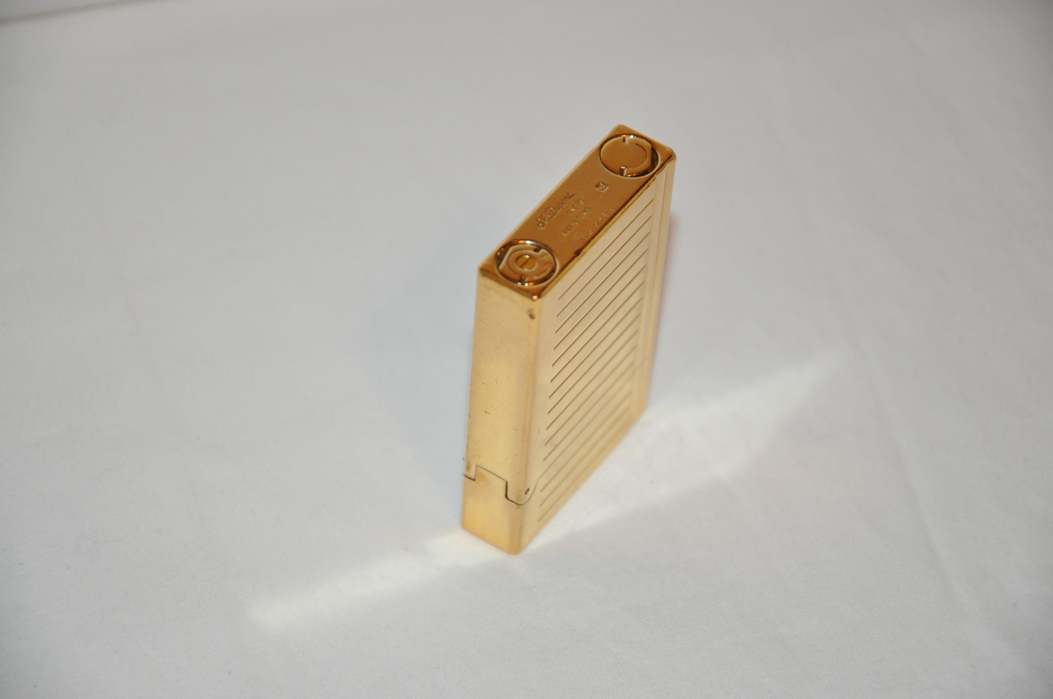 Dupont 18k Yellow Gold Lighter in Original Box For Sale 6