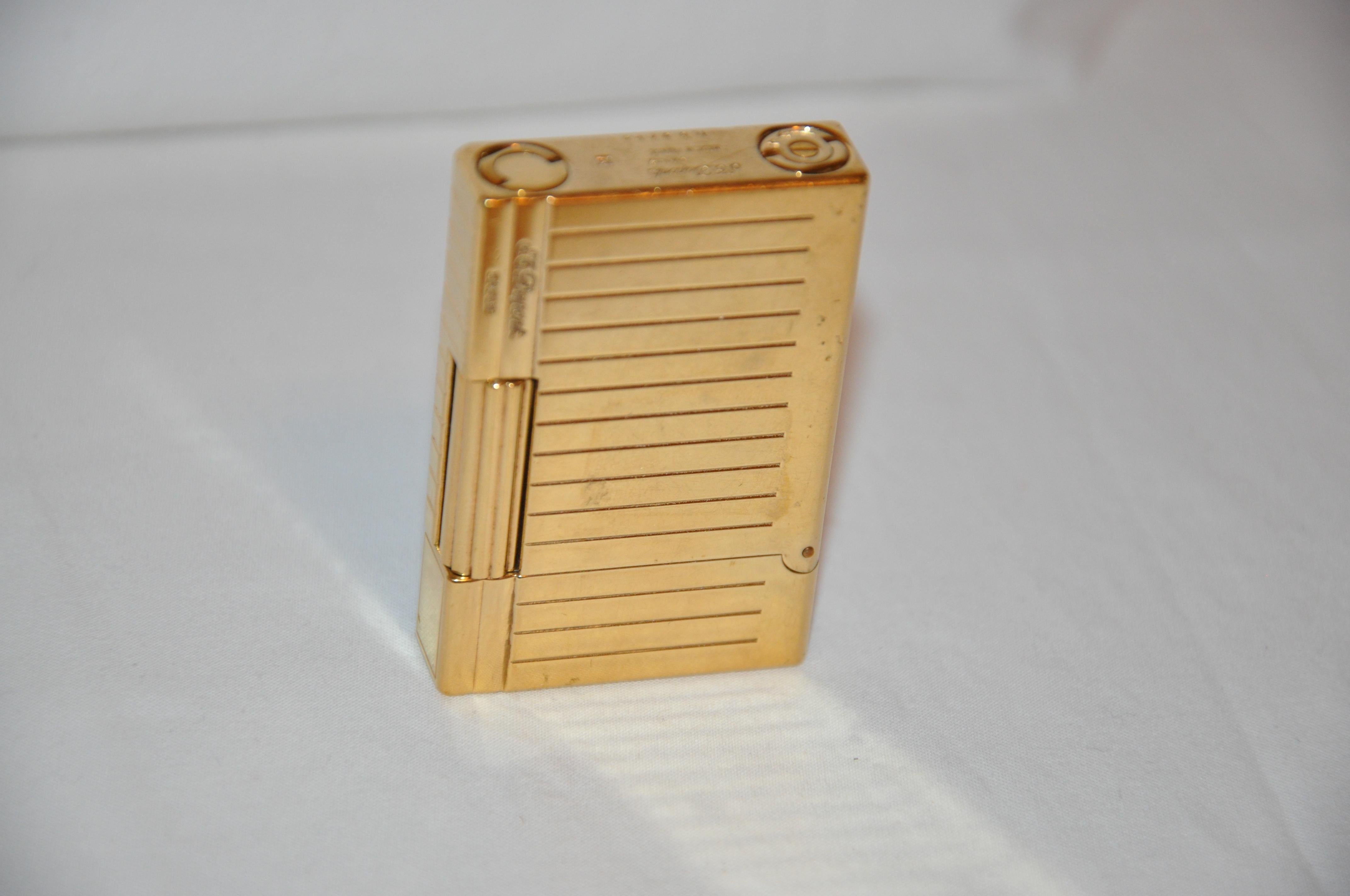 Beige Dupont 18k Yellow Gold Lighter in Original Box For Sale