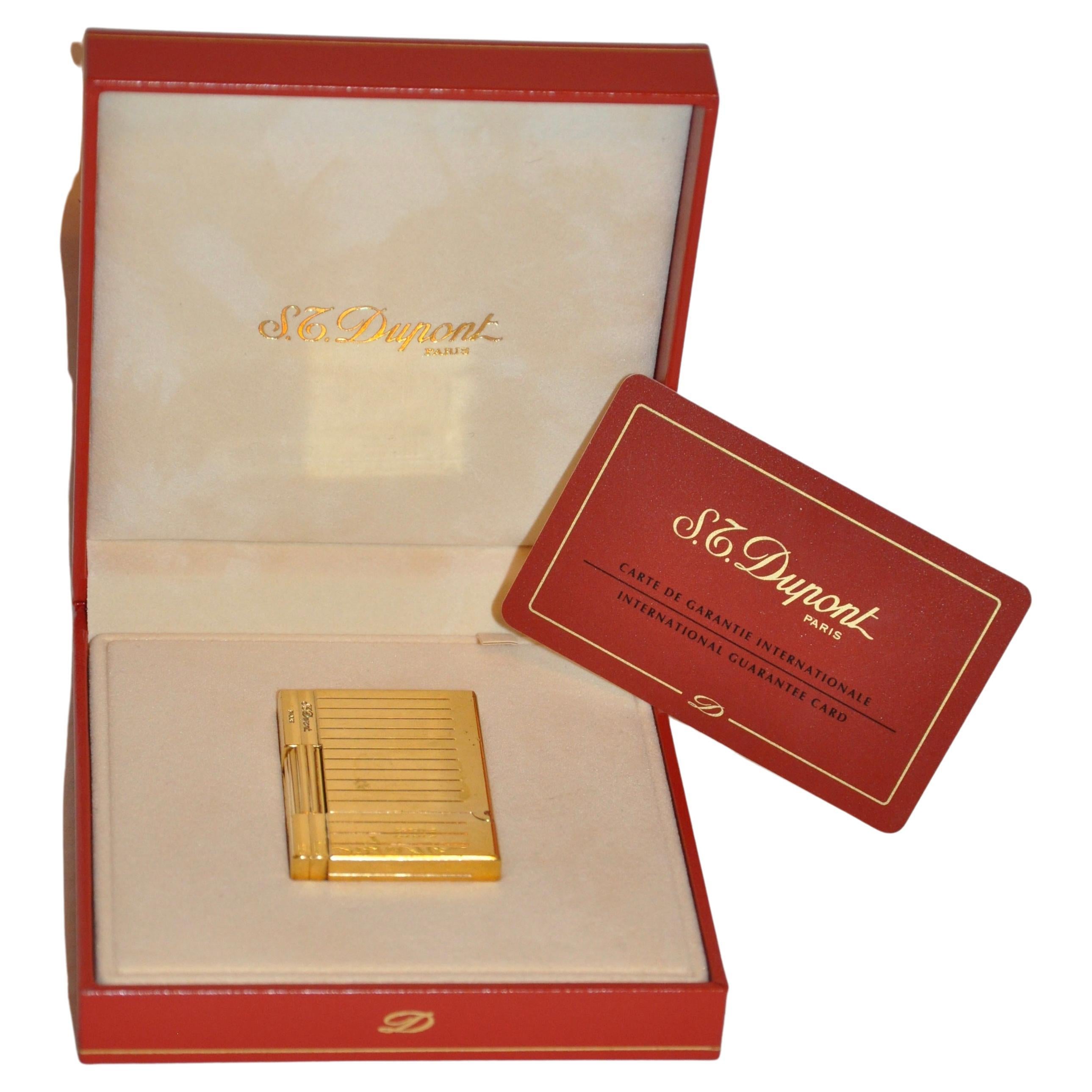 Vær stille Glow teknisk Dupont 18k Solid Yellow Gold Lighter in Original Box For Sale at 1stDibs