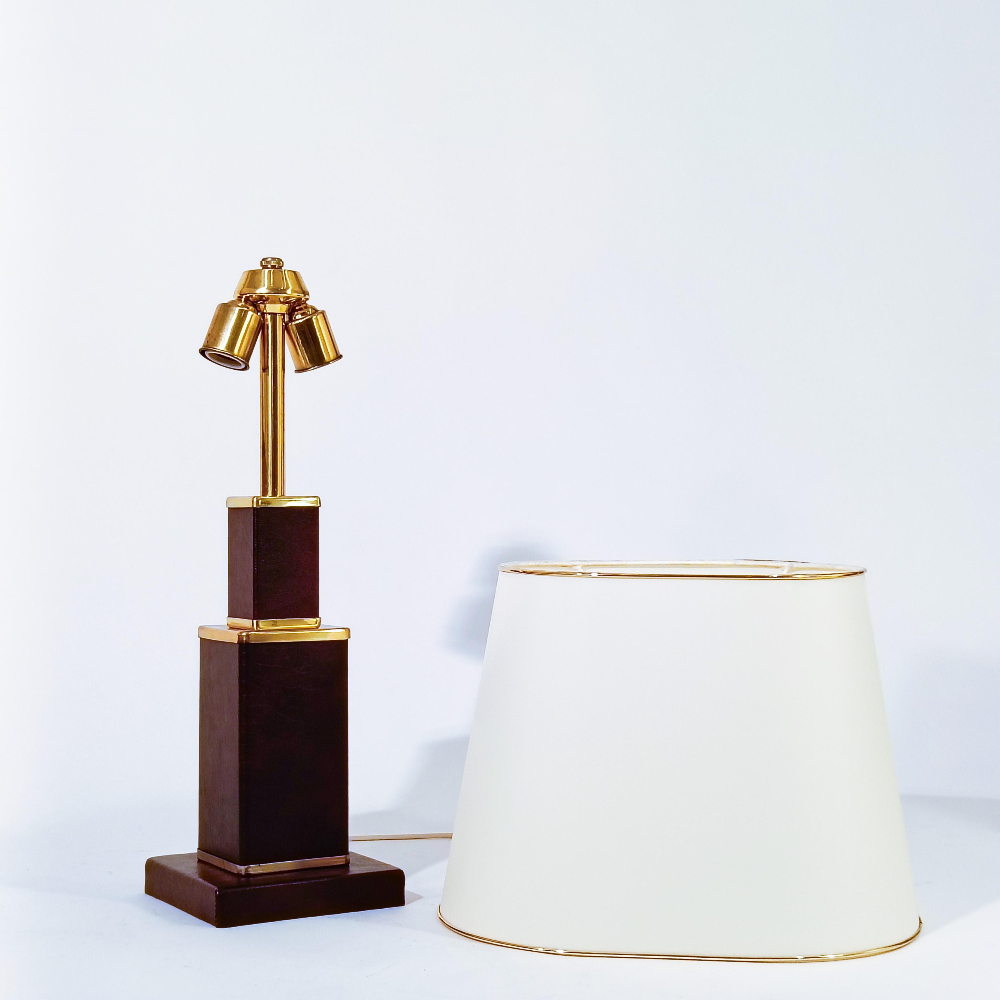 Dupré-Lafon. Art Deco and Hollywood Regency style table lamp, France, 1960s For Sale 7